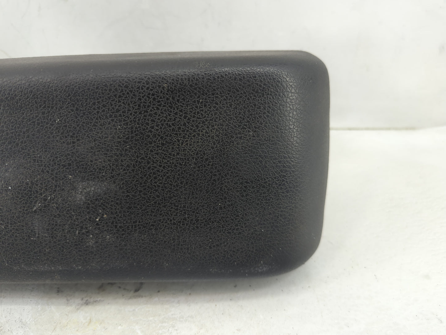 2008-2009 Ford Fusion Center Console Armrest Cover Lid Fits Fits 2008 2009 OEM Used Auto Parts - Oemusedautoparts1.com