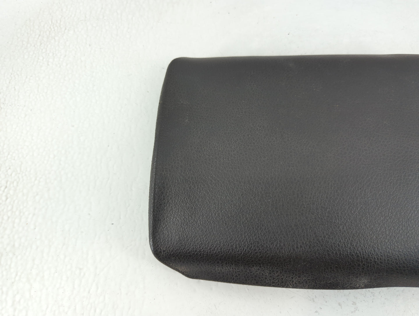 2008-2009 Ford Mustang Center Console Armrest Cover Lid Fits Fits 2008 2009 OEM Used Auto Parts - Oemusedautoparts1.com
