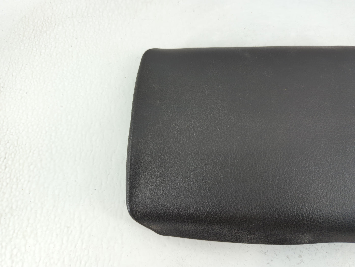 2008-2009 Ford Mustang Center Console Armrest Cover Lid Fits Fits 2008 2009 OEM Used Auto Parts - Oemusedautoparts1.com