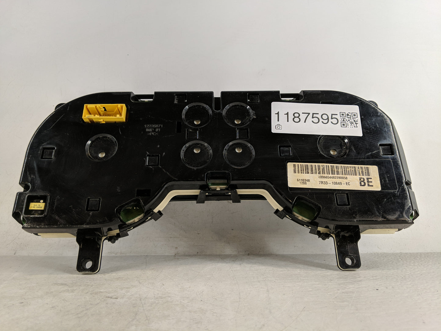 2007-2009 Ford Mustang Instrument Cluster Speedometer Gauges P/N:7R33-10849-EC Fits Fits 2007 2008 2009 OEM Used Auto Parts 