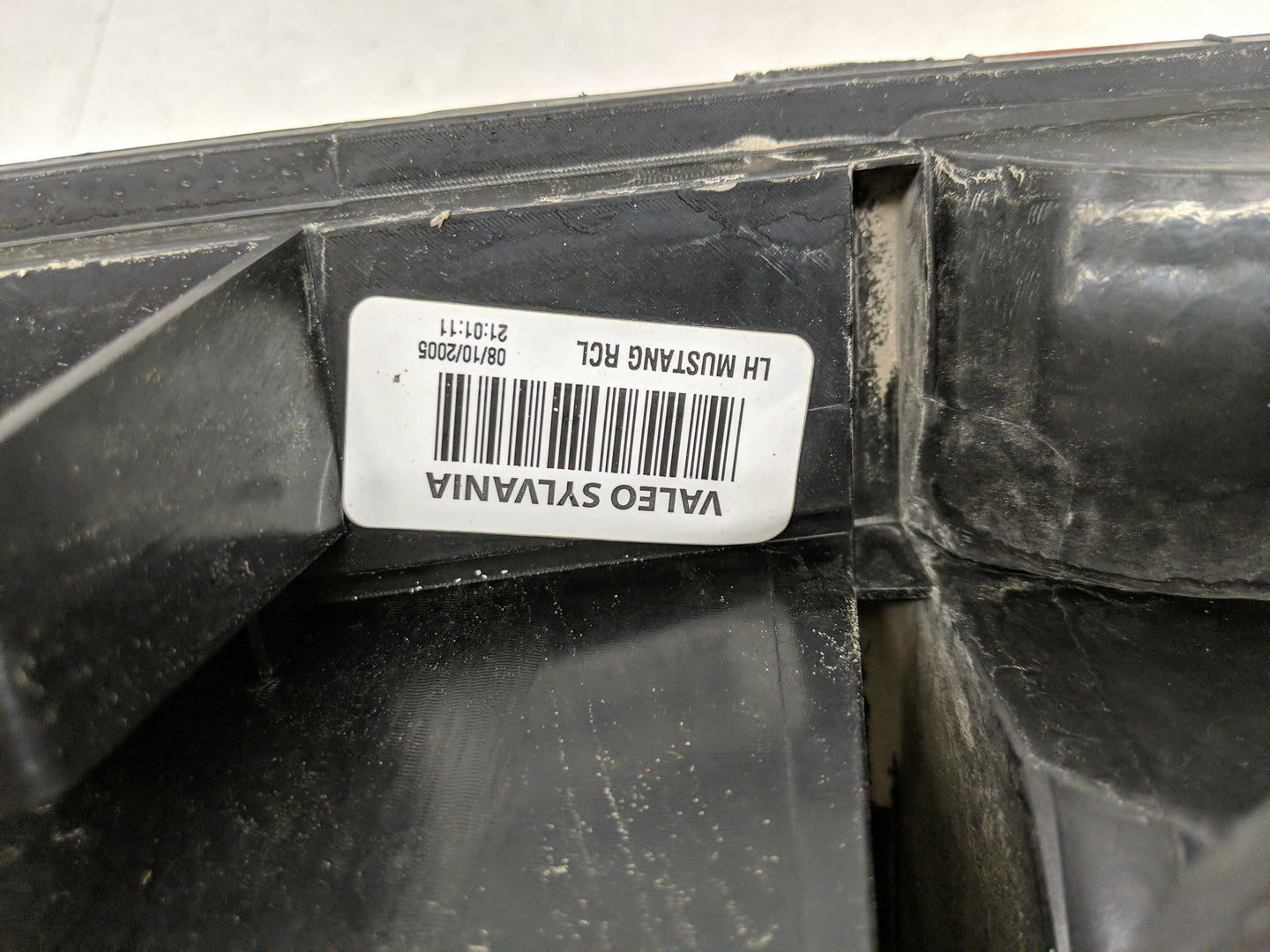 2005-2009 Ford Mustang Tail Light Assembly Driver Left OEM Fits Fits 2005 2006 2007 2008 2009 OEM Used Auto Parts - Oemuseda