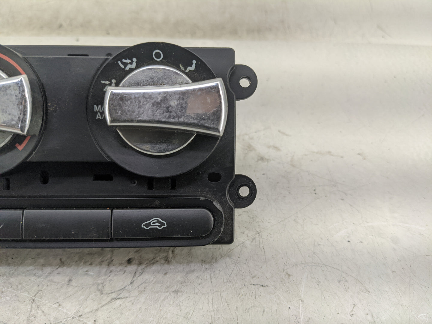 2005-2009 Ford Mustang Climate Control Module Temperature AC/Heater Replacement P/N:19980-DZU7A Fits Fits 2005 2006 2007 200