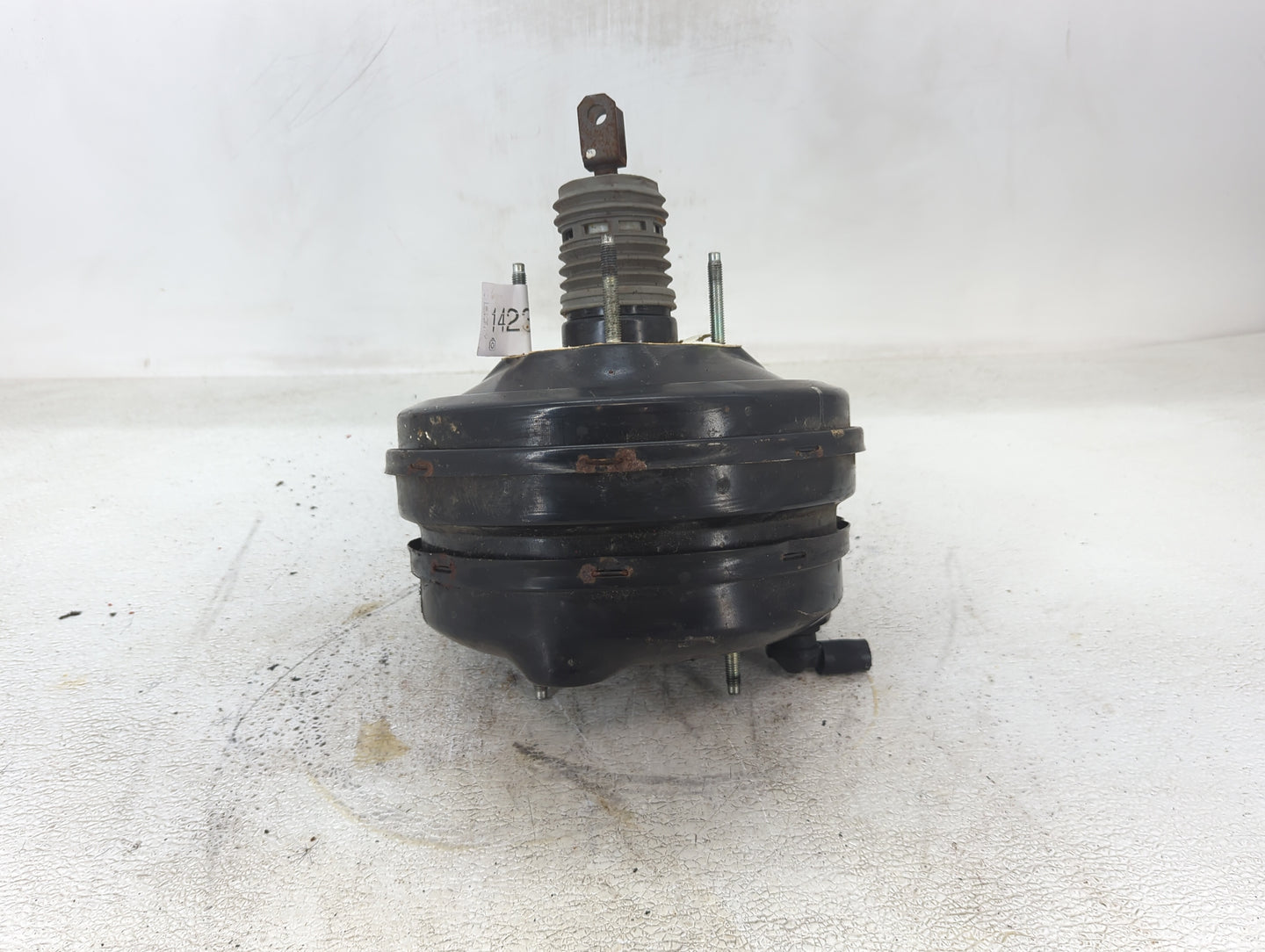 2009-2014 Ford Mustang Power Brake Booster Oem - Oemusedautoparts1.com