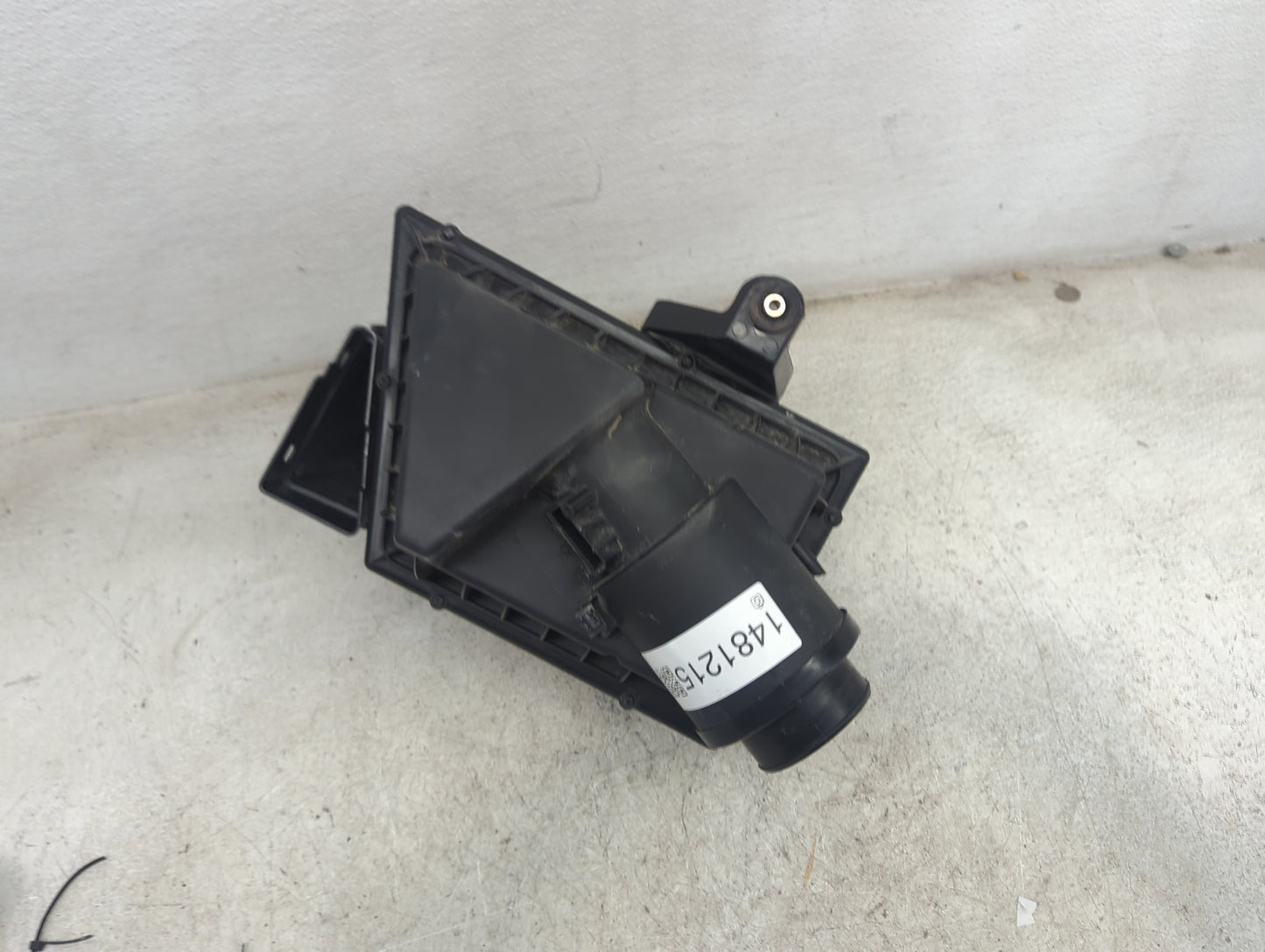 2009 Ford Mustang Air Cleaner Intake-duct Hose Tube 1481215 - Oemusedautoparts1.com