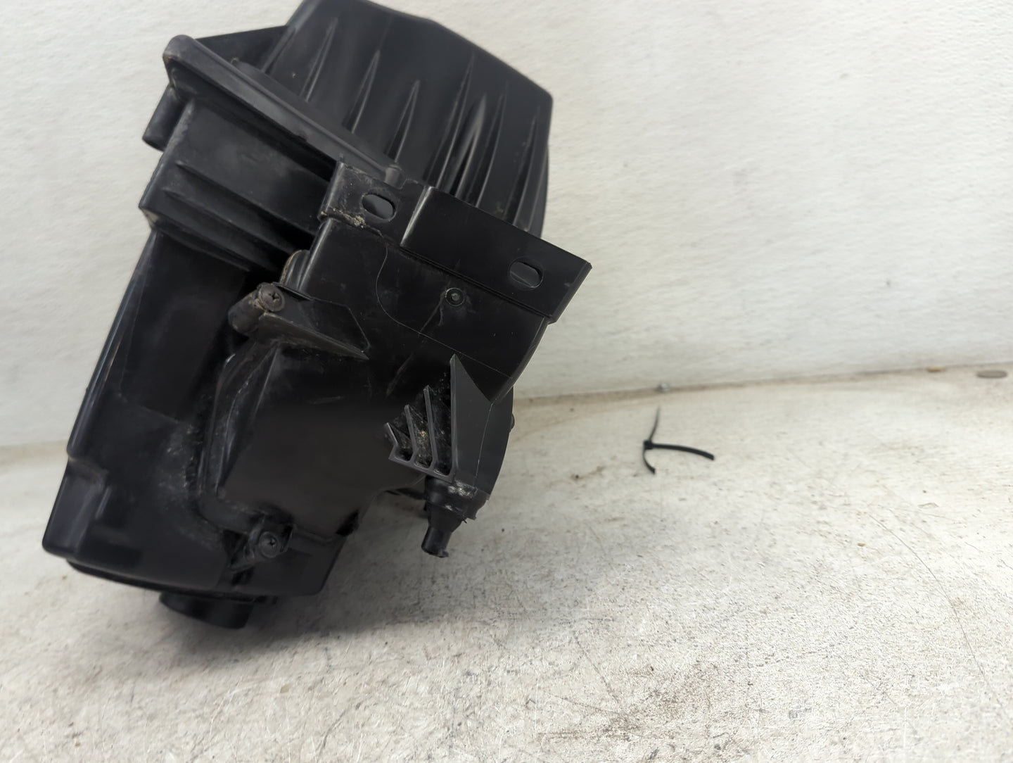 2009 Ford Mustang Air Cleaner Intake-duct Hose Tube 1481215 - Oemusedautoparts1.com