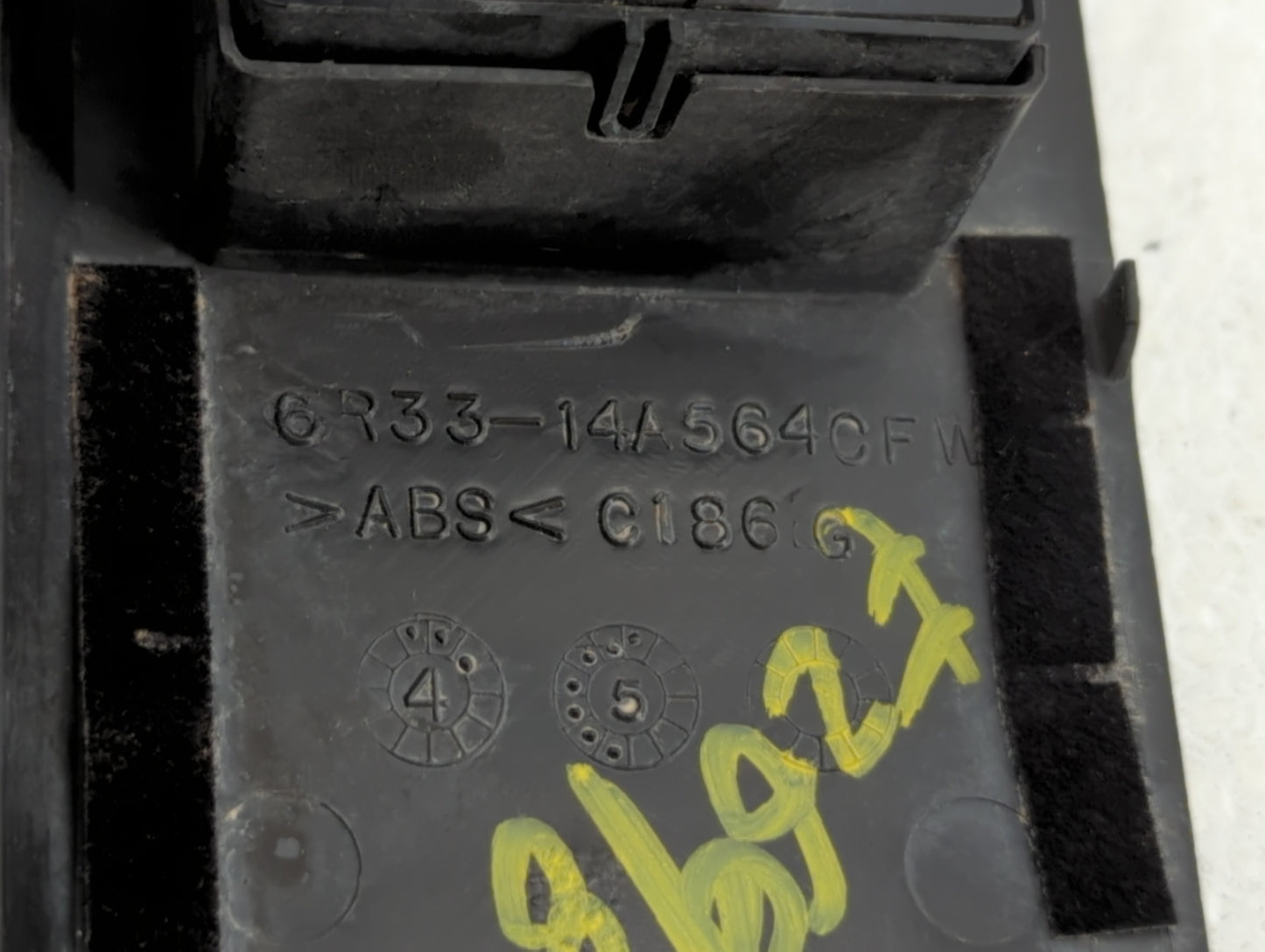 2009 Ford Mustang Passenger Right Power Window Switch - Oemusedautoparts1.com