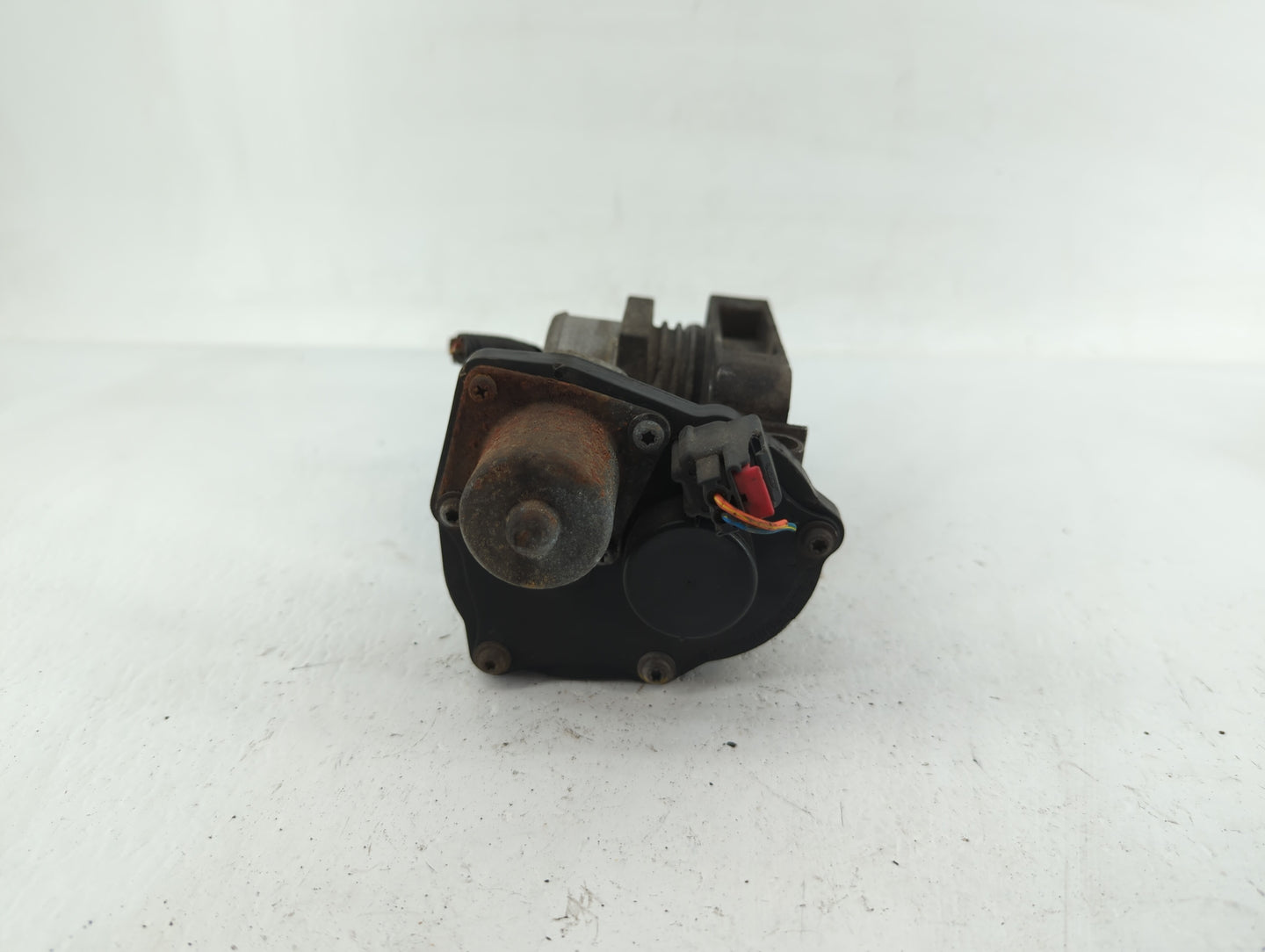 2006-2010 Ford Mustang Throttle Body P/N:9W7E-AA 9W7E-BA Fits OEM Used Auto Parts - Oemusedautoparts1.com