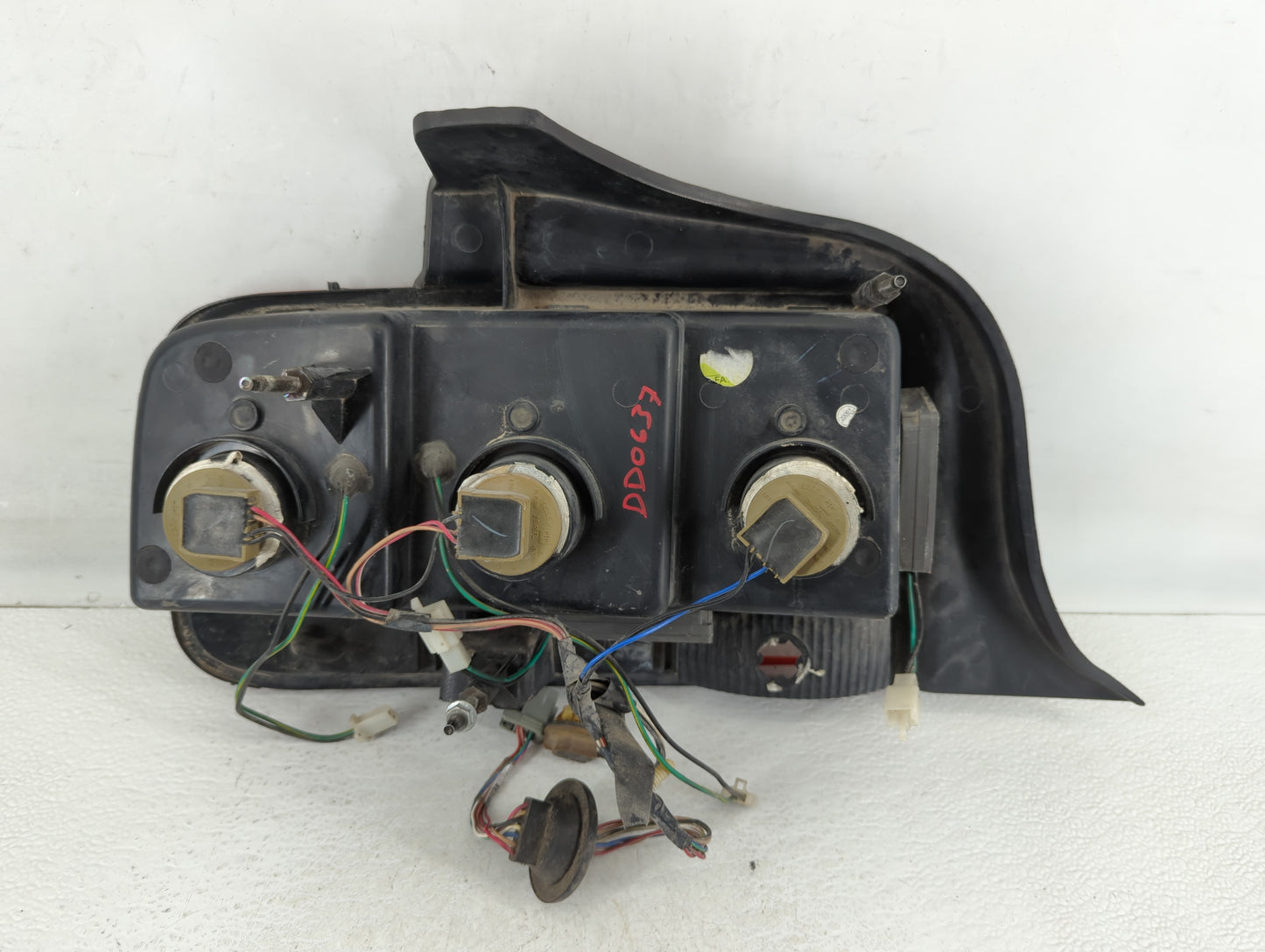 2005-2009 Ford Mustang Tail Light Assembly Passenger Right OEM Fits Fits 2005 2006 2007 2008 2009 OEM Used Auto Parts - Oemu