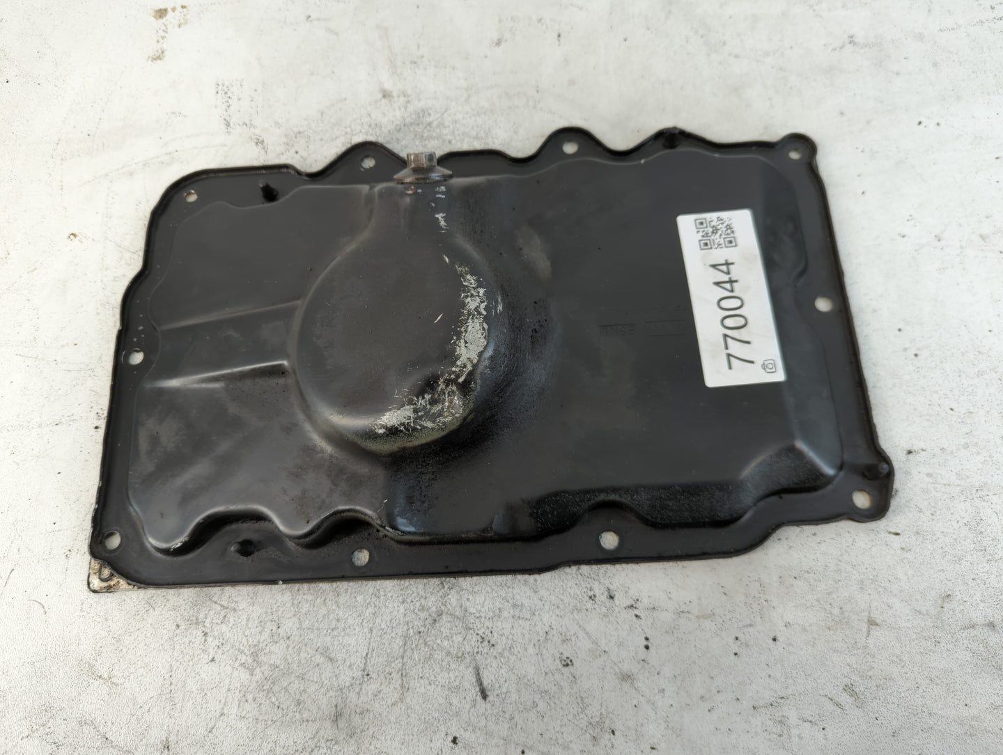 2009 Ford Mustang Engine Oil Pan P/N:5R3E-6675-AA Fits OEM Used Auto Parts - Oemusedautoparts1.com