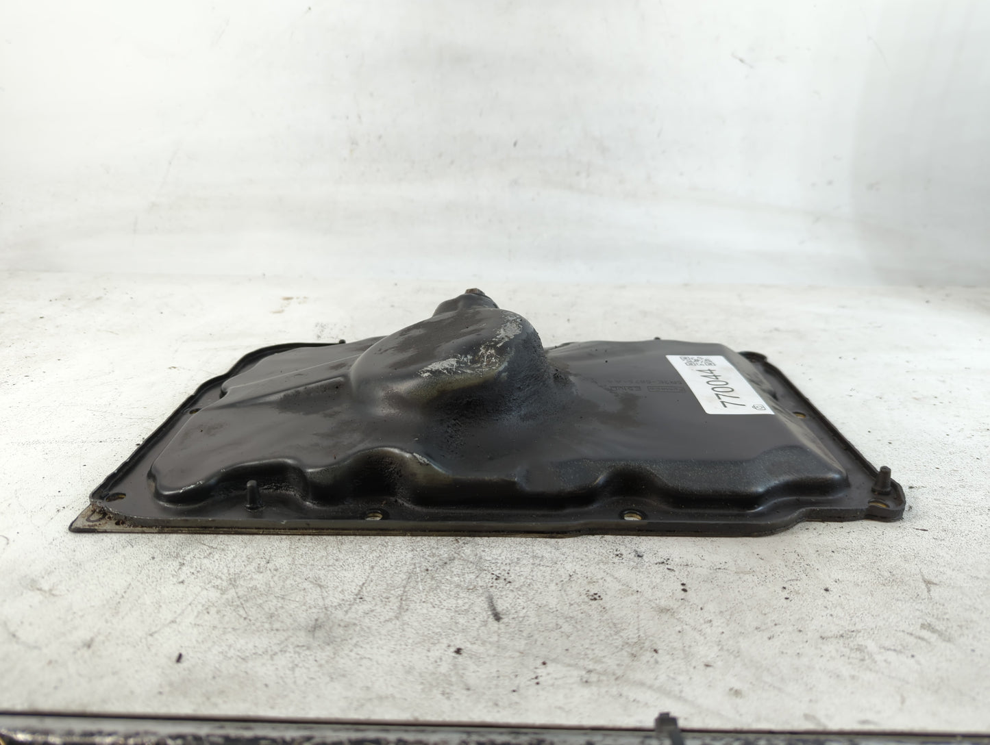 2009 Ford Mustang Engine Oil Pan P/N:5R3E-6675-AA Fits OEM Used Auto Parts - Oemusedautoparts1.com
