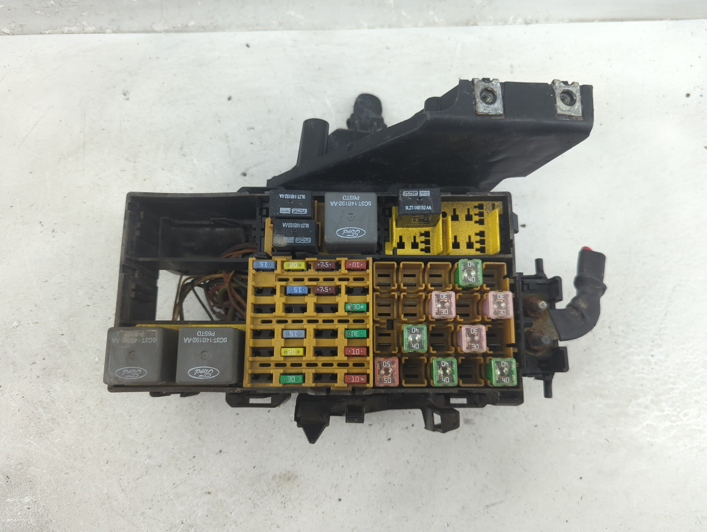 2007-2011 Ford Ranger Fusebox Fuse Box Panel Relay Module P/N:3L5T-14A075-AA Fits Fits 2007 2008 2009 2010 2011 OEM Used Aut