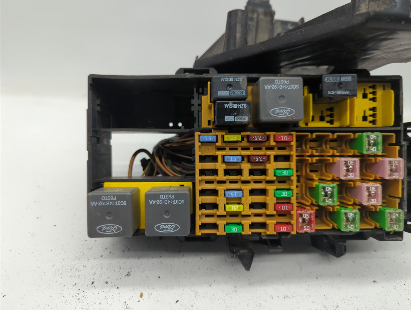 2007-2011 Ford Ranger Fusebox Fuse Box Panel Relay Module P/N:2L5T-14A075-AA 7L5T-14A254-AA Fits Fits 2007 2008 2009 2010 20