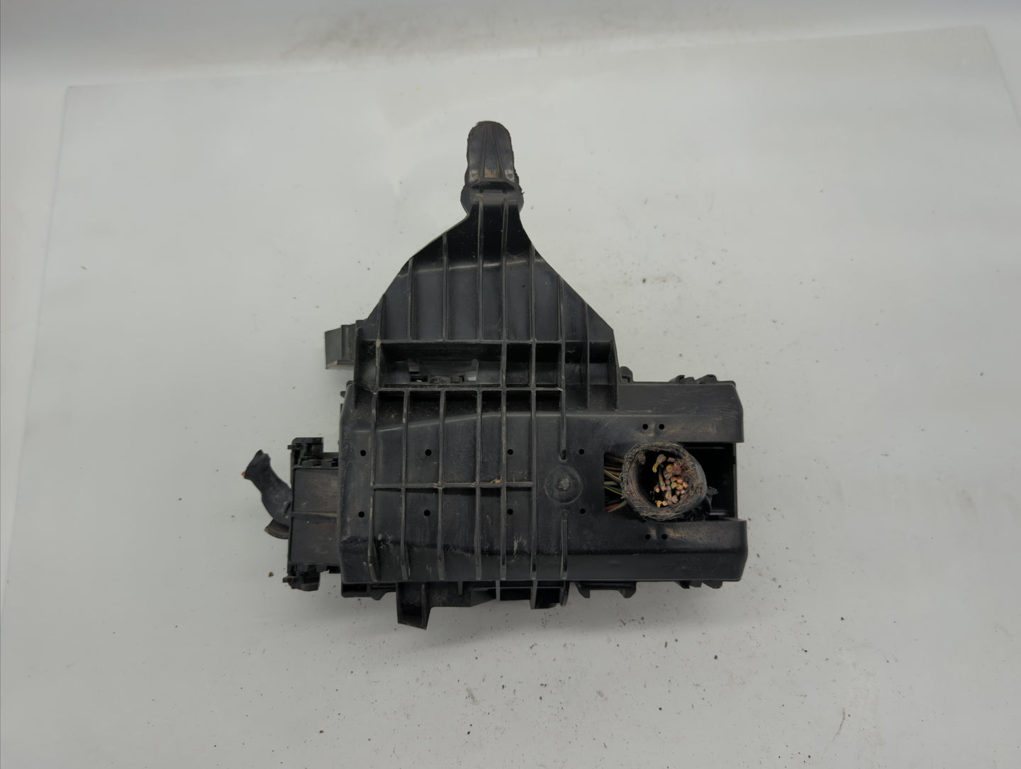 2007-2011 Ford Ranger Fusebox Fuse Box Panel Relay Module P/N:2L5T-14A075-AA 7L5T-14A254-AA Fits Fits 2007 2008 2009 2010 20