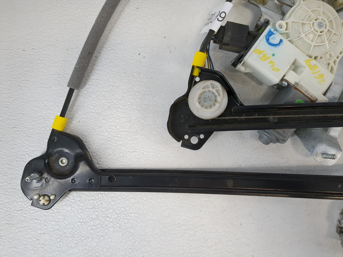 2008-2009 Ford Taurus Driver Left Front Window Regulator - Oemusedautoparts1.com