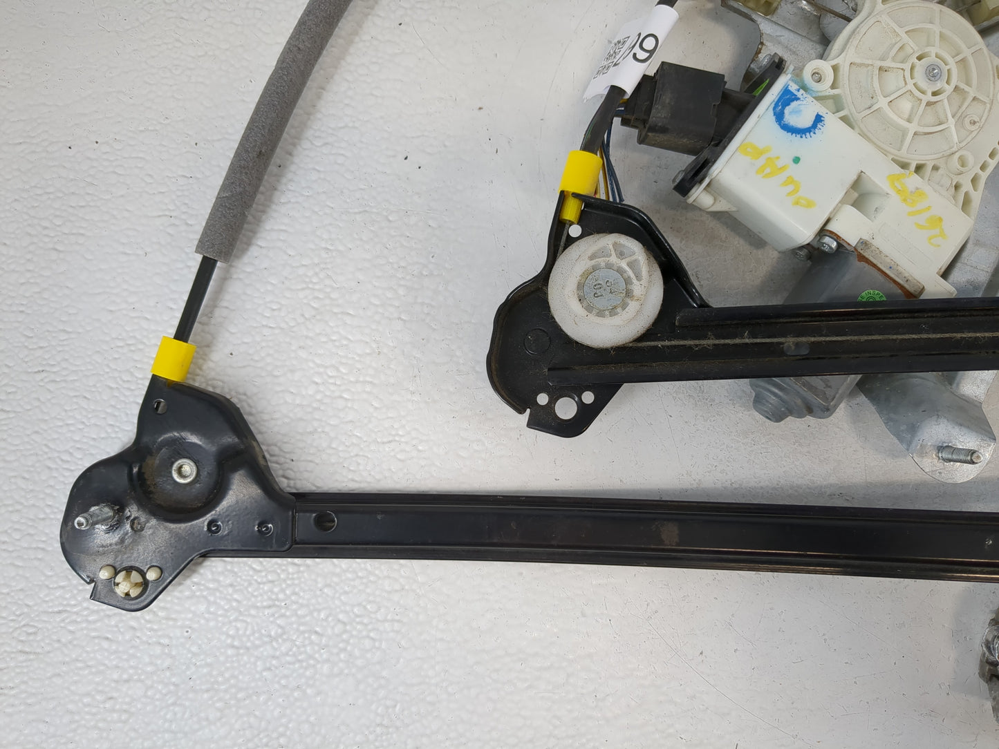 2008-2009 Ford Taurus Driver Left Front Window Regulator - Oemusedautoparts1.com