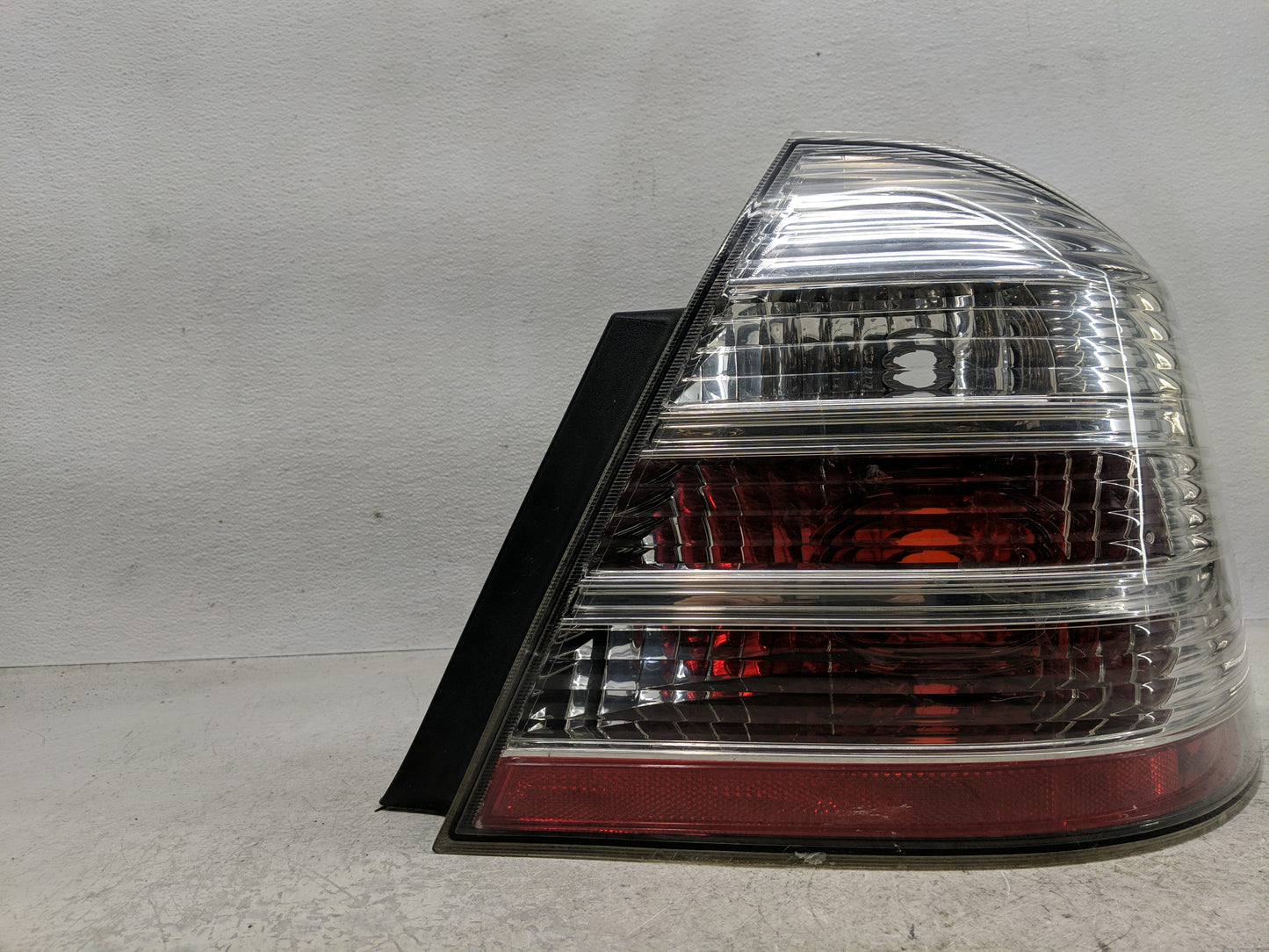 2008-2009 Ford Taurus Tail Light Assembly Passenger Right OEM P/N:8G13-13404-A 8G13-13B504-A Fits Fits 2008 2009 OEM Used Au
