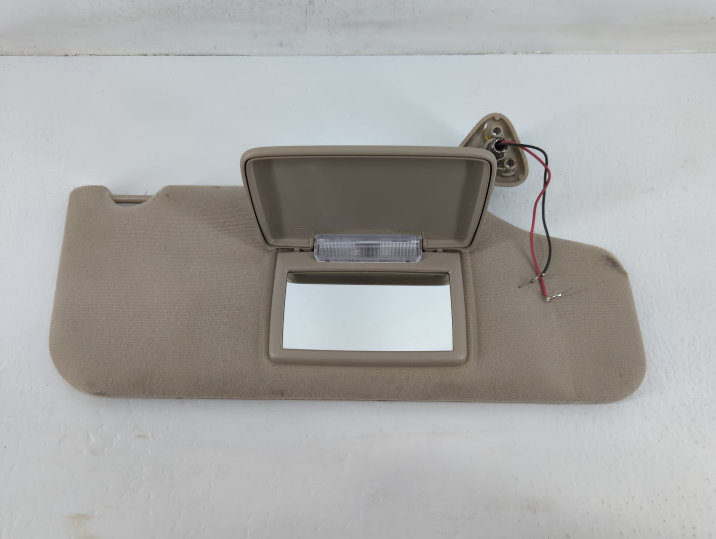 2008-2009 Ford Taurus Sun Visor Shade Replacement Driver Left Mirror Fits Fits 2008 2009 OEM Used Auto Parts - Oemusedautopa