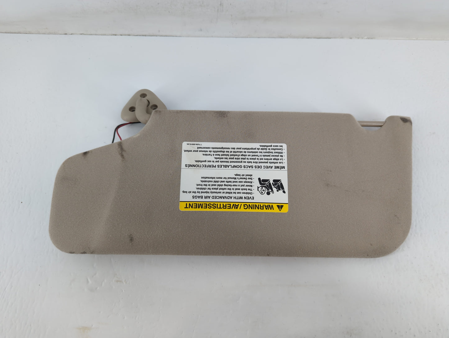2008-2009 Ford Taurus Sun Visor Shade Replacement Driver Left Mirror Fits Fits 2008 2009 OEM Used Auto Parts - Oemusedautopa