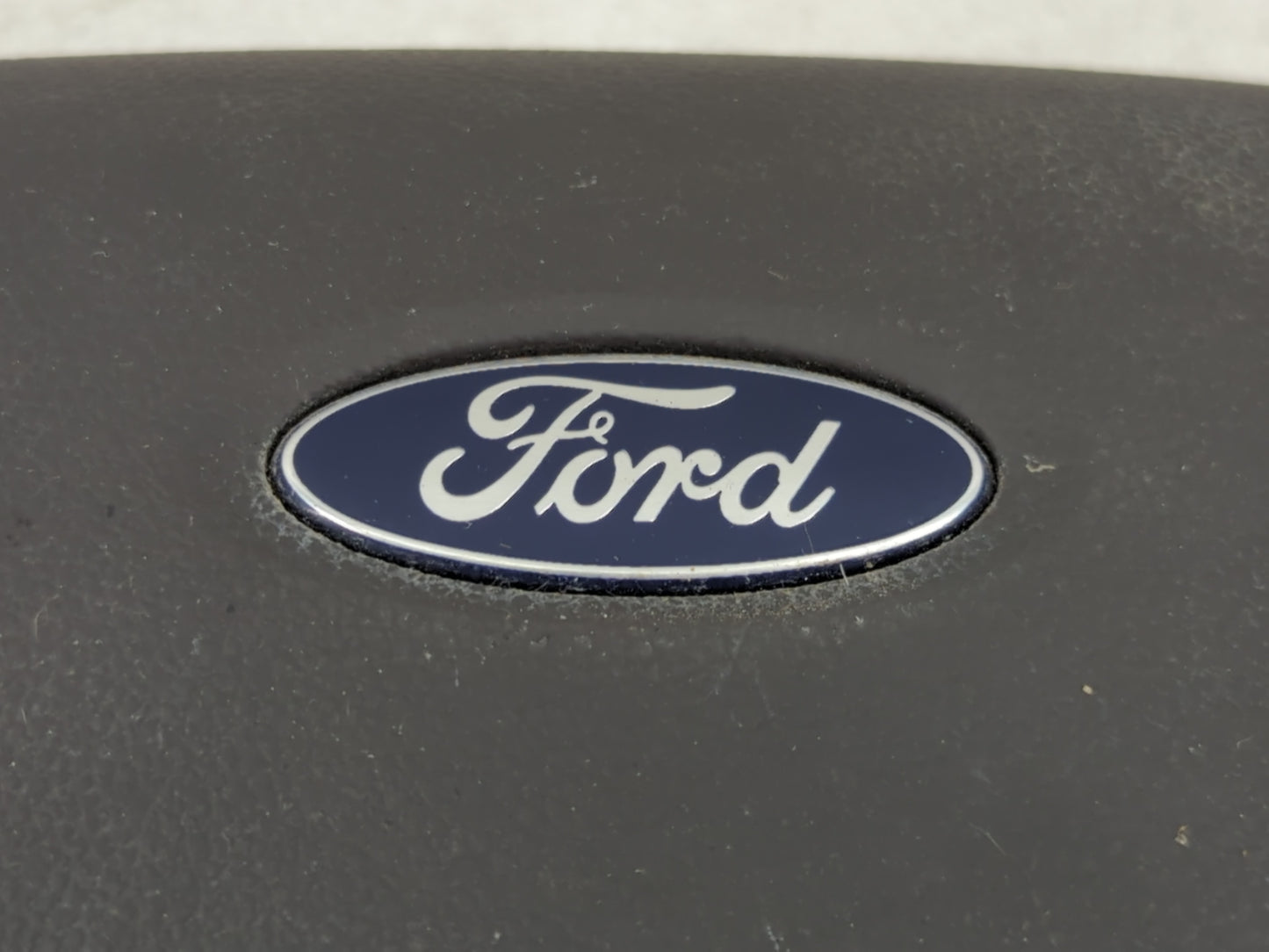 2008-2009 Ford Taurus Air Bag Driver Left Steering Wheel Mounted P/N:E6063200 Fits Fits 2008 2009 OEM Used Auto Parts - Oemu