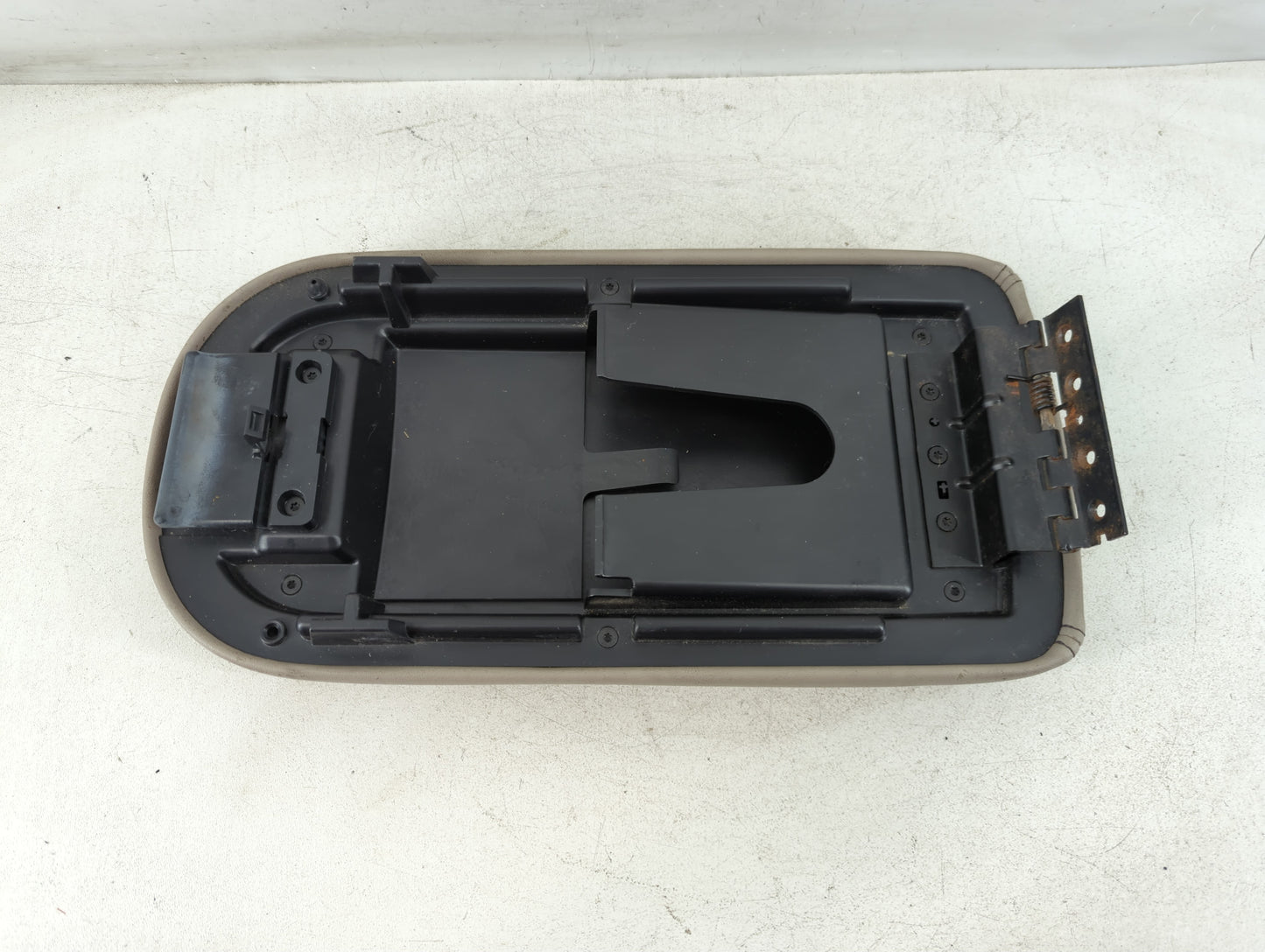 2008-2009 Ford Taurus Center Console Armrest Cover Lid Fits Fits 2008 2009 OEM Used Auto Parts - Oemusedautoparts1.com