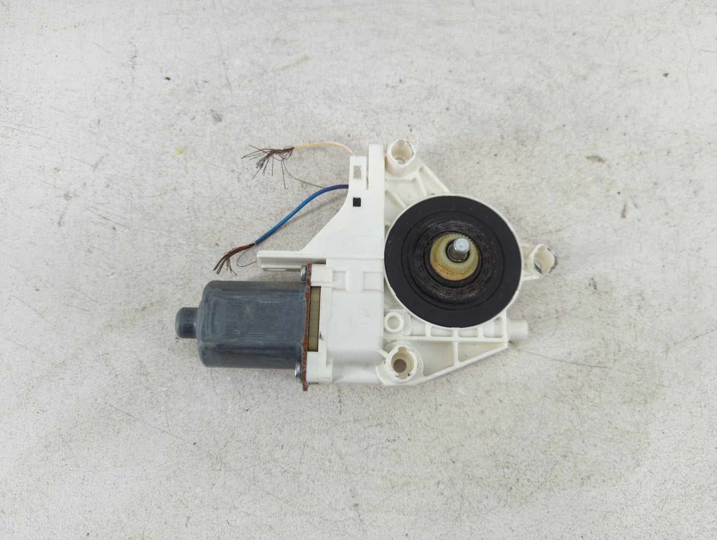 2008-2009 Ford Taurus Passenger Front Right Power Window Motor - Oemusedautoparts1.com