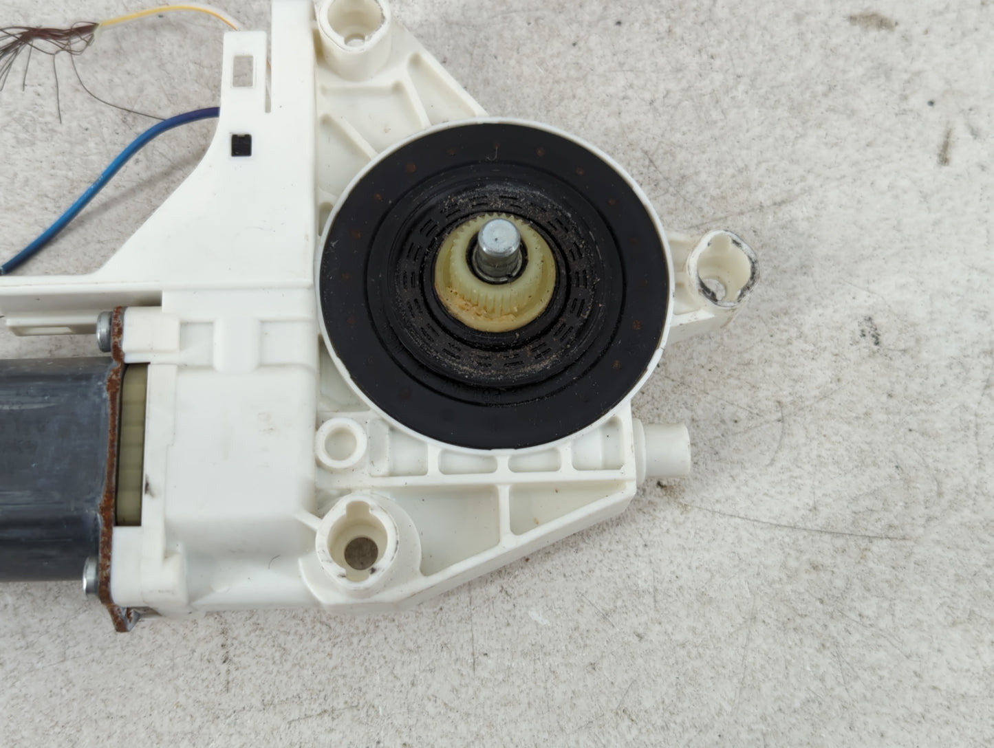 2008-2009 Ford Taurus Passenger Front Right Power Window Motor - Oemusedautoparts1.com