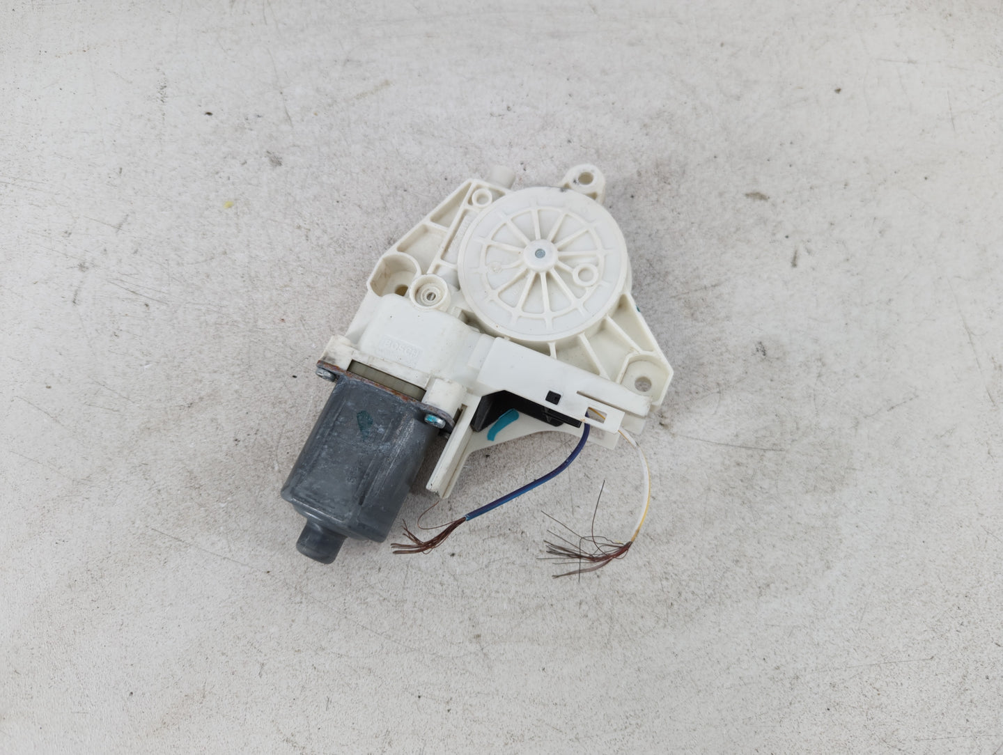 2008-2009 Ford Taurus Passenger Front Right Power Window Motor - Oemusedautoparts1.com