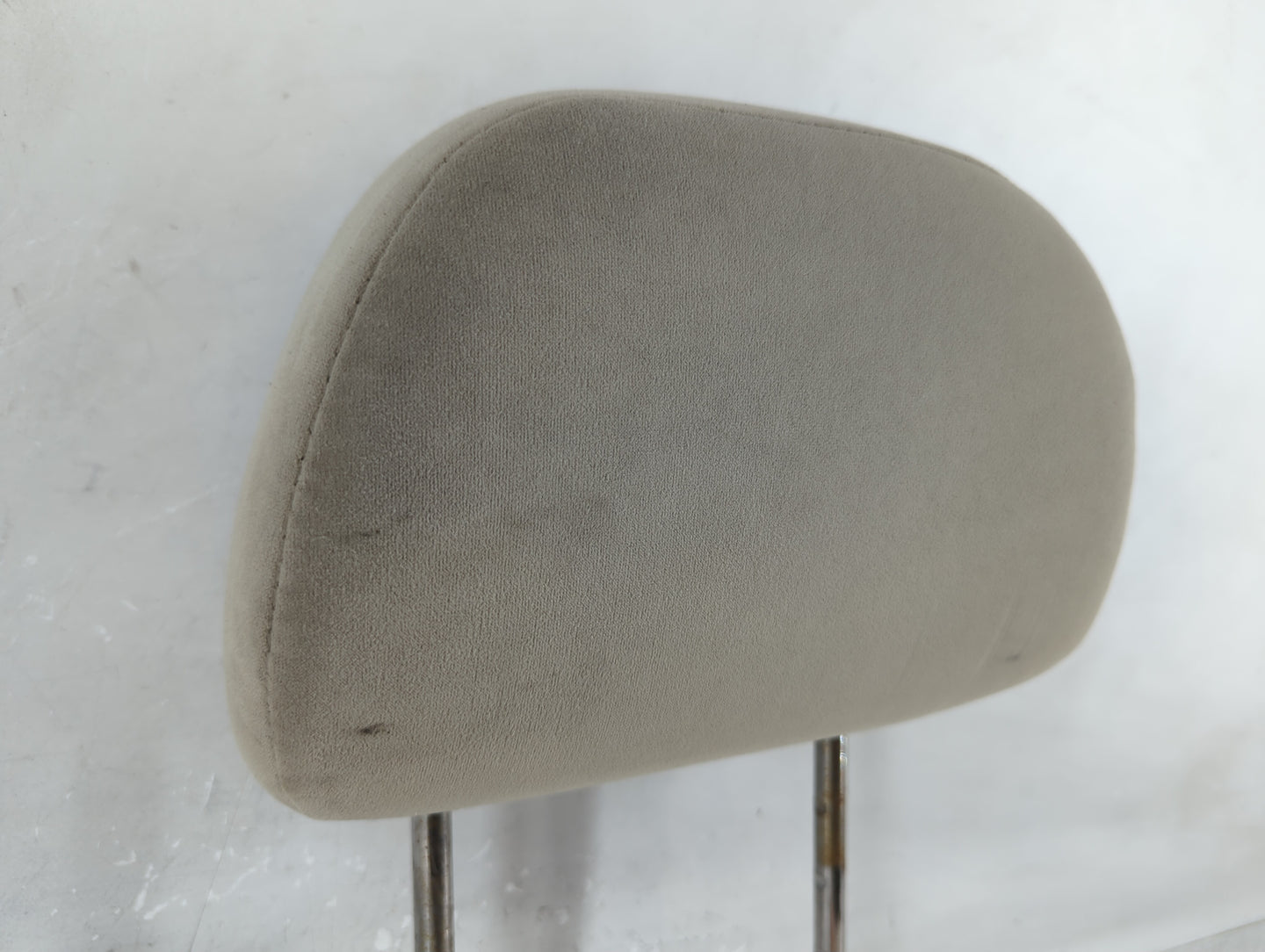 2008-2009 Ford Taurus Headrest Head Rest Front Driver Passenger Seat Fits Fits 2008 2009 OEM Used Auto Parts - Oemusedautopa