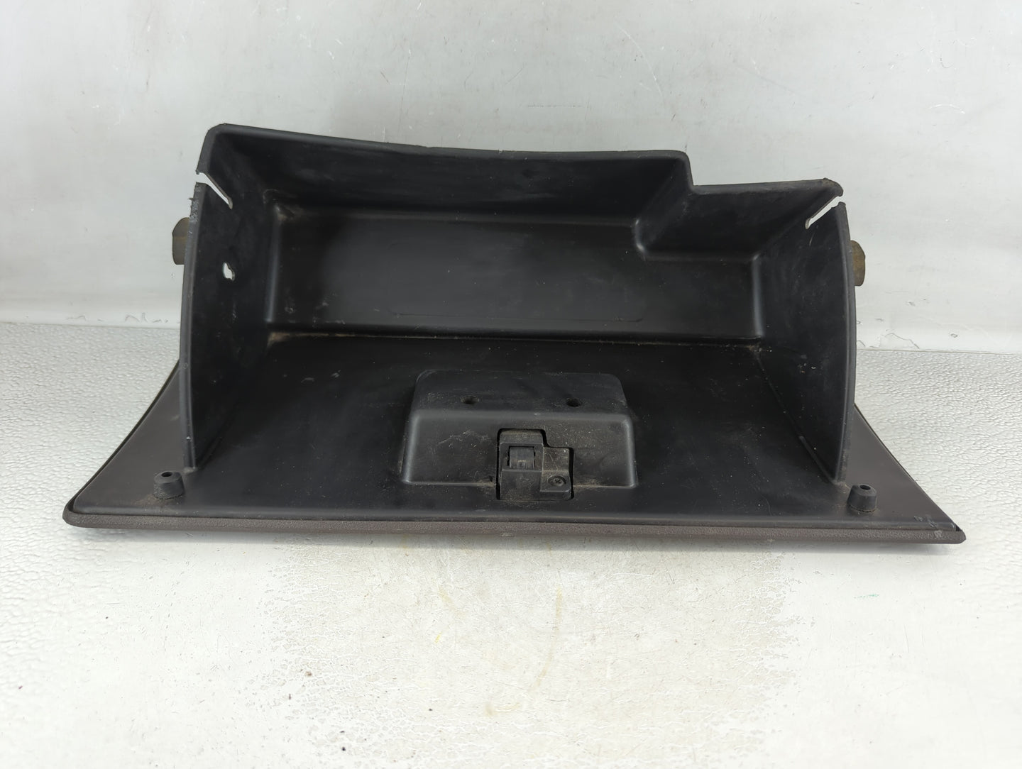 2009 Ford Taurus Passenger Glove Box Door Storage Compartment - Oemusedautoparts1.com