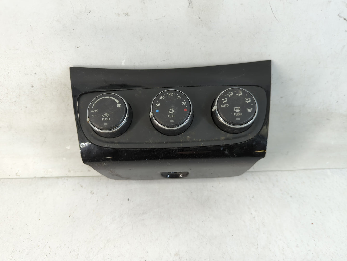 2008-2009 Ford Taurus X Climate Control Module Temperature AC/Heater Replacement P/N:P55111888A Fits Fits 2008 2009 OEM Used