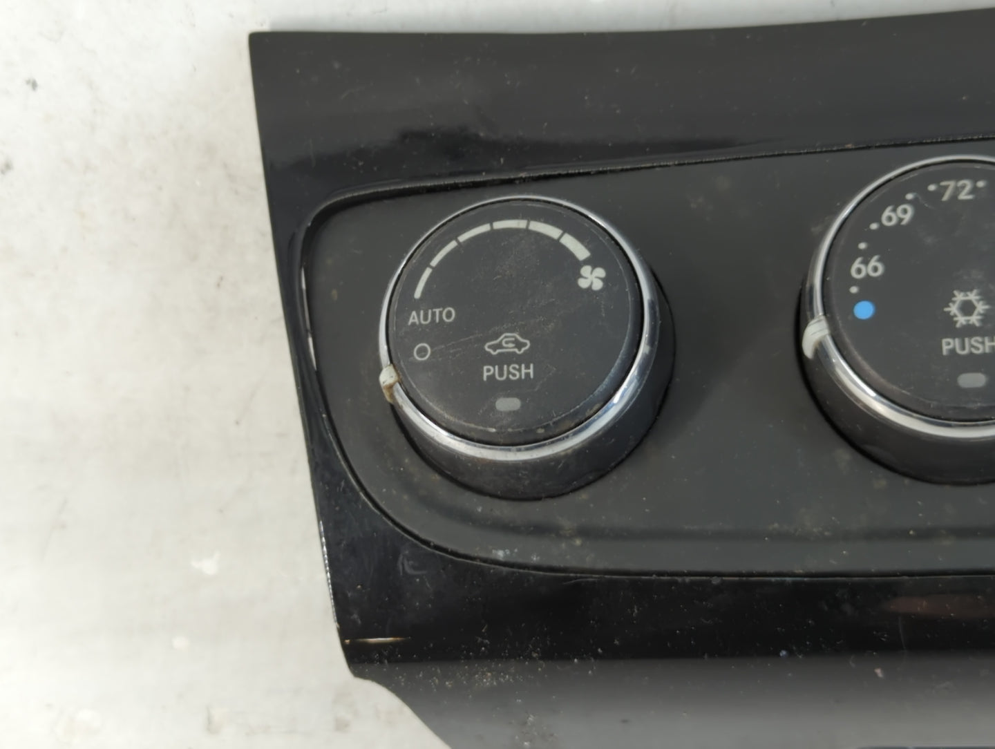 2008-2009 Ford Taurus X Climate Control Module Temperature AC/Heater Replacement P/N:P55111888A Fits Fits 2008 2009 OEM Used