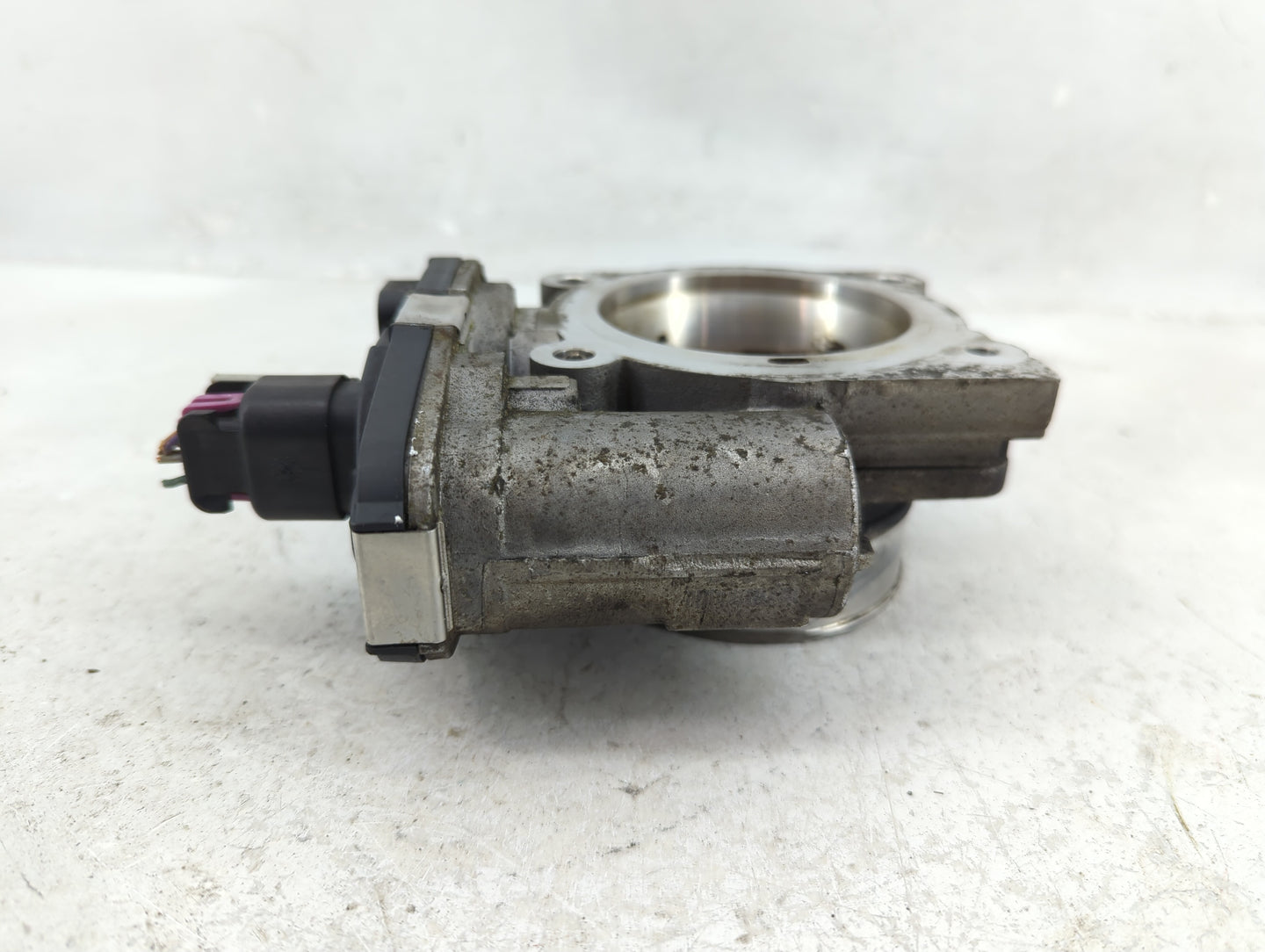 2007-2011 Gmc Acadia Throttle Body Fits Fits 2007 2008 2009 2010 2011 OEM Used Auto Parts - Oemusedautoparts1.com
