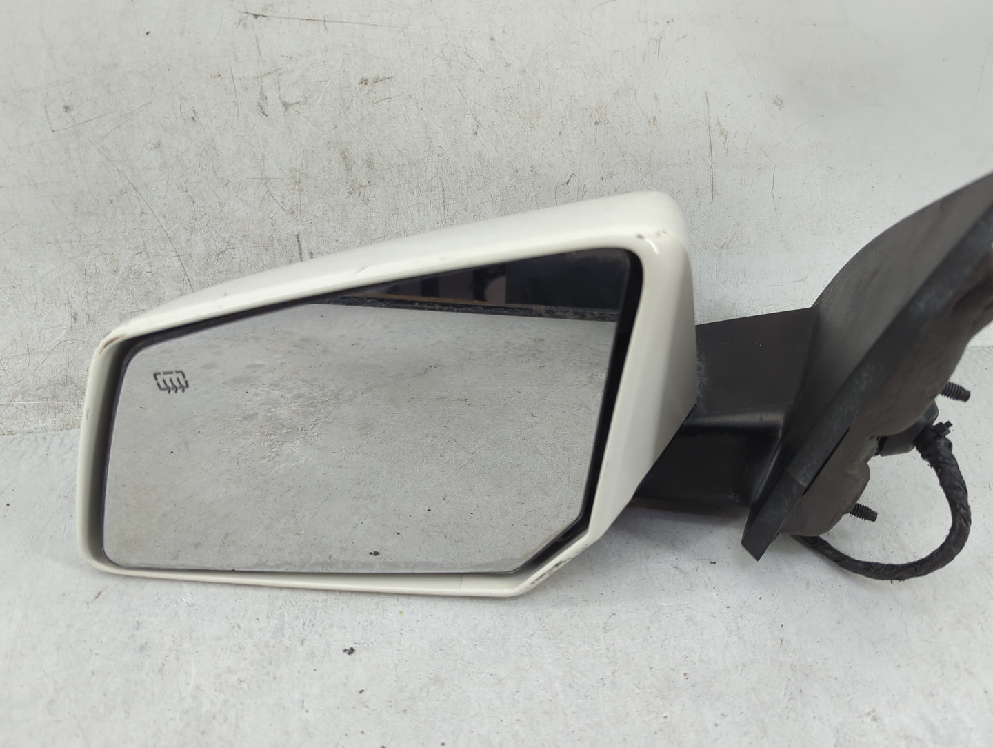2009 Gmc Acadia Driver Side View Mirror - Left Door Mirror OEM Used - Oemusedautoparts1.com