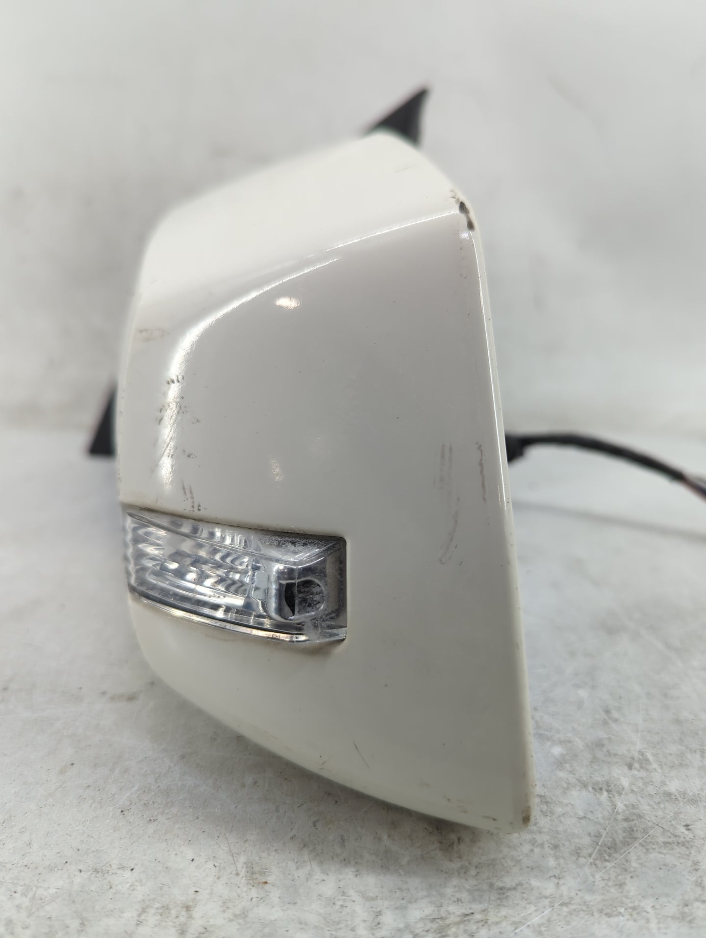 2009 Gmc Acadia Driver Side View Mirror - Left Door Mirror OEM Used - Oemusedautoparts1.com
