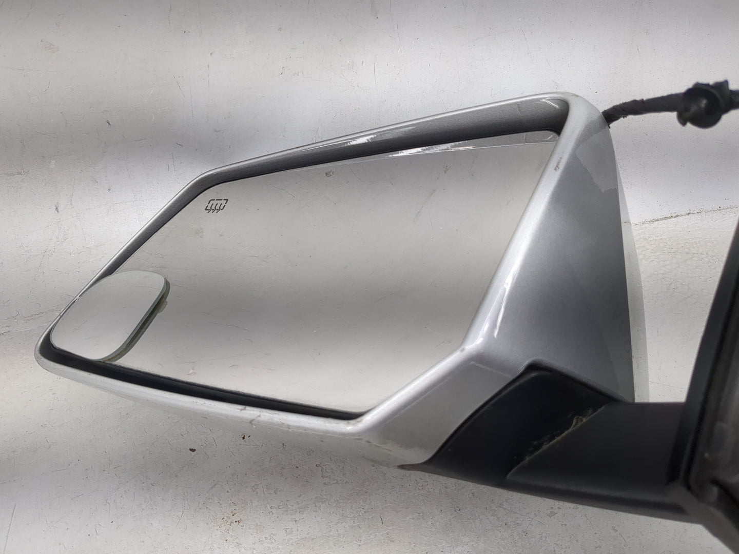 2009 Gmc Acadia Driver Side View Mirror - Left Door Mirror OEM Used - Oemusedautoparts1.com