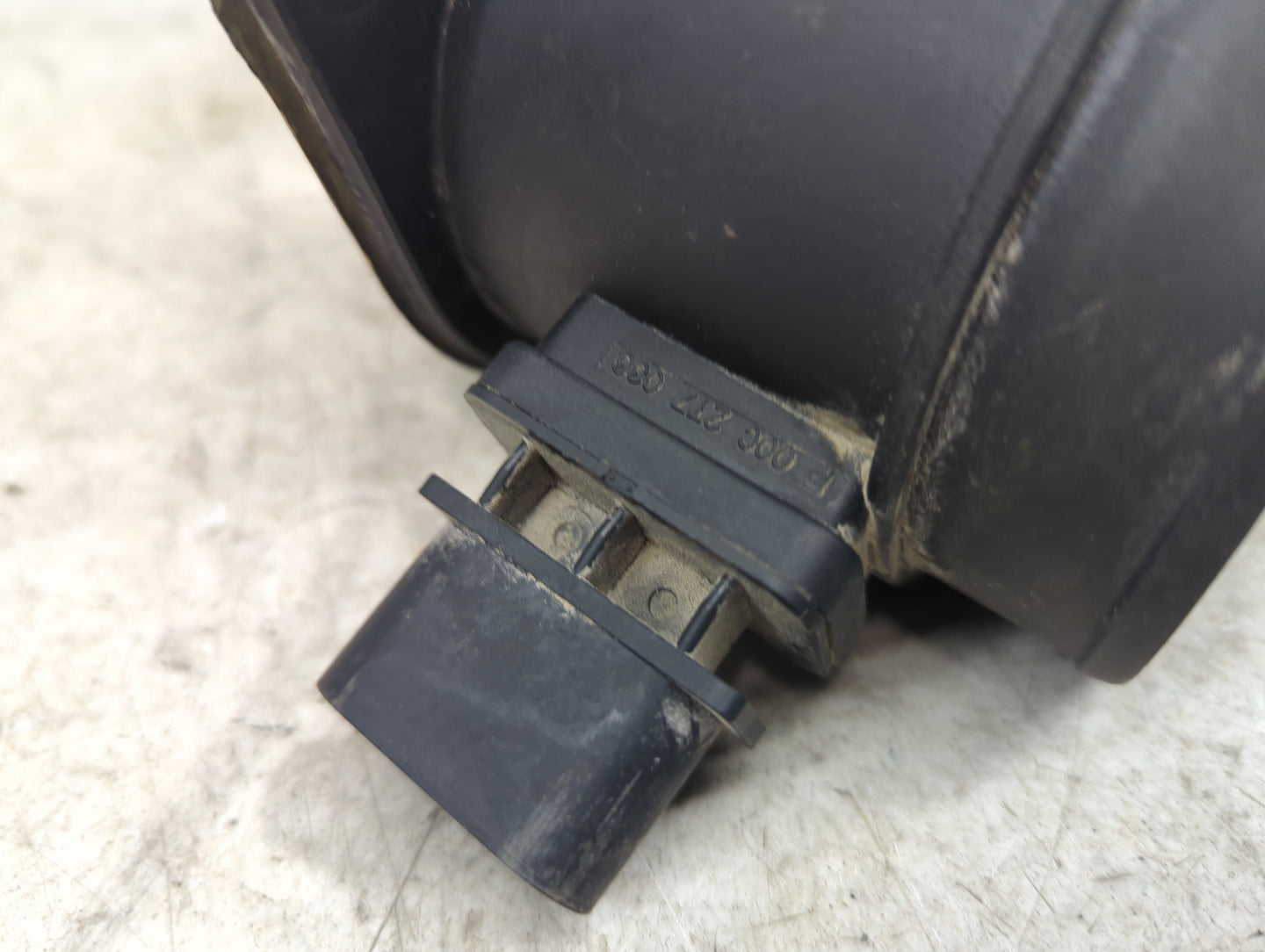 2009-2011 Gmc Acadia Mass Air Flow Meter Maf 1488601 - Oemusedautoparts1.com