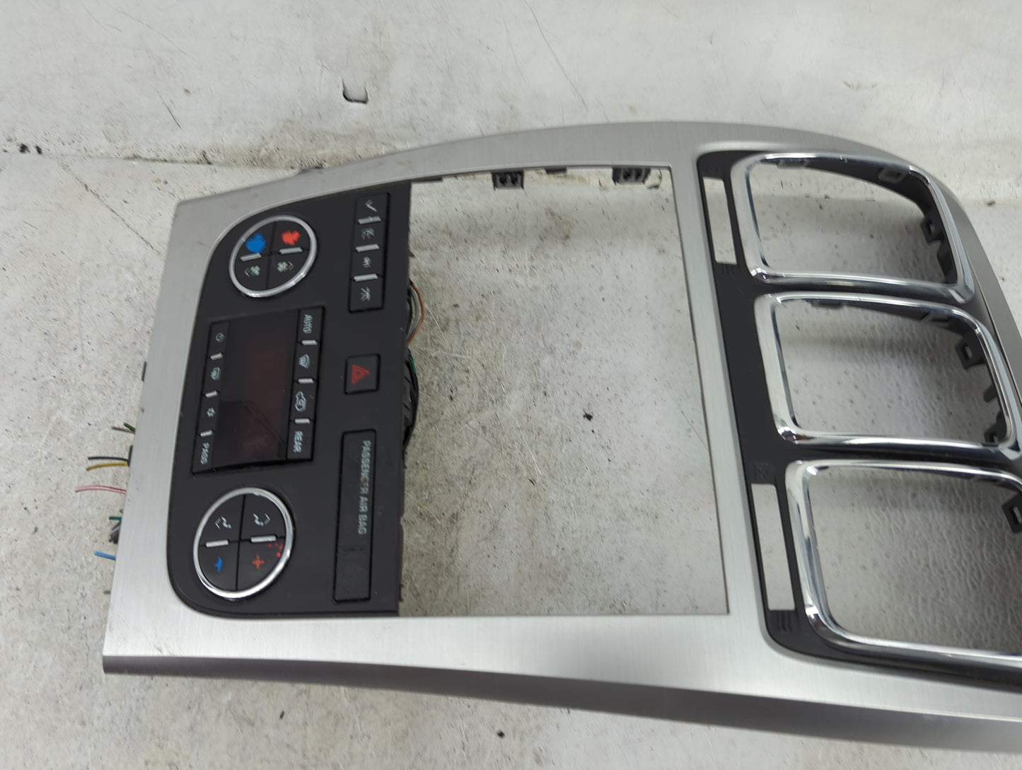 2007-2012 Gmc Acadia Climate Control Module Temperature AC/Heater Replacement P/N:20778599 25828898 Fits OEM Used Auto Parts