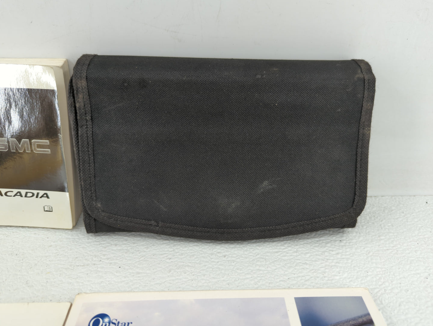 2009 Gmc Acadia Owners Manual Book Guide OEM Used Auto Parts - Oemusedautoparts1.com