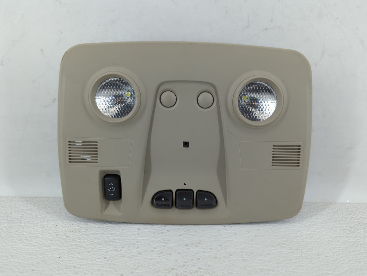 2009 Gmc Acadia Overhead Roof Console Beige - Oemusedautoparts1.com