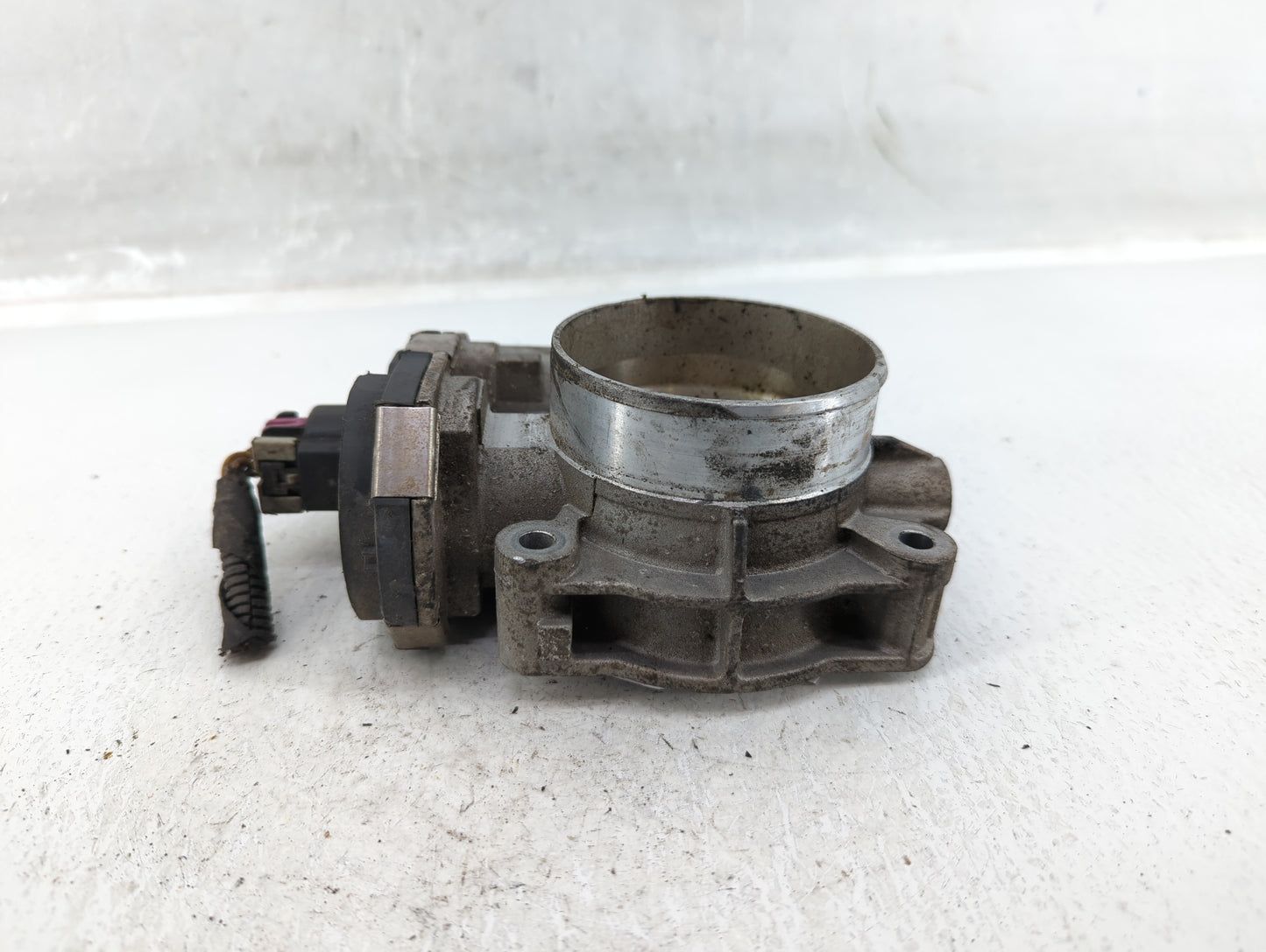 2007-2011 Gmc Acadia Throttle Body P/N:995AA 0587C Fits Fits 2007 2008 2009 2010 2011 OEM Used Auto Parts - Oemusedautoparts