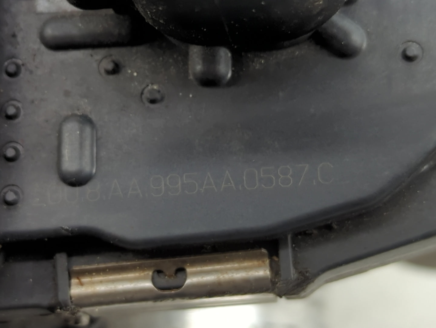 2007-2011 Gmc Acadia Throttle Body P/N:995AA 0587C Fits Fits 2007 2008 2009 2010 2011 OEM Used Auto Parts - Oemusedautoparts