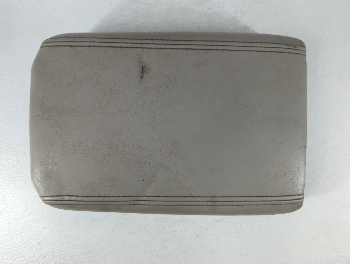 2009 Gmc Acadia Center Console Armrest Cover Lid Fits OEM Used Auto Parts - Oemusedautoparts1.com