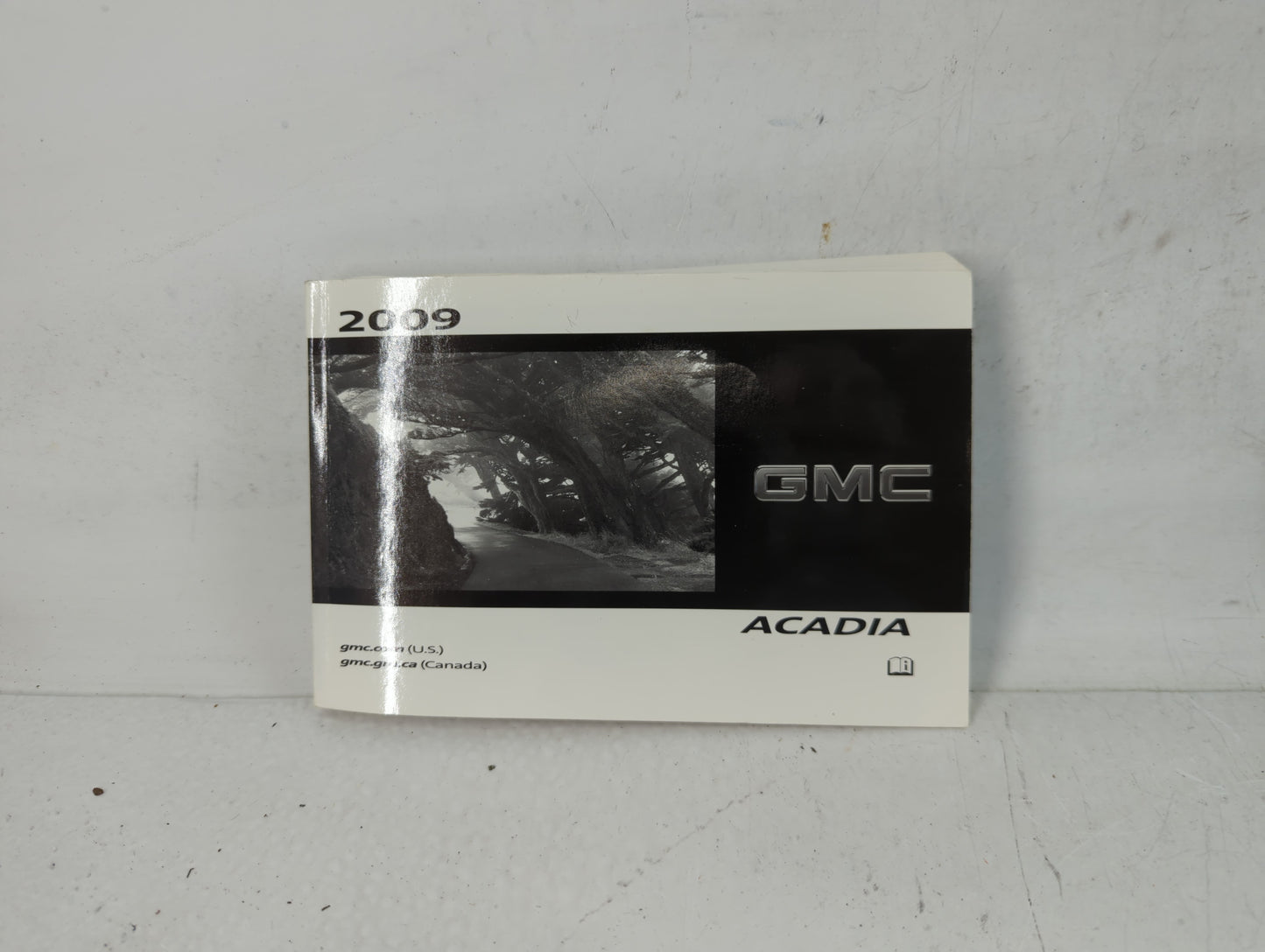 2009 Gmc Acadia Owners Manual Book Guide OEM Used Auto Parts - Oemusedautoparts1.com