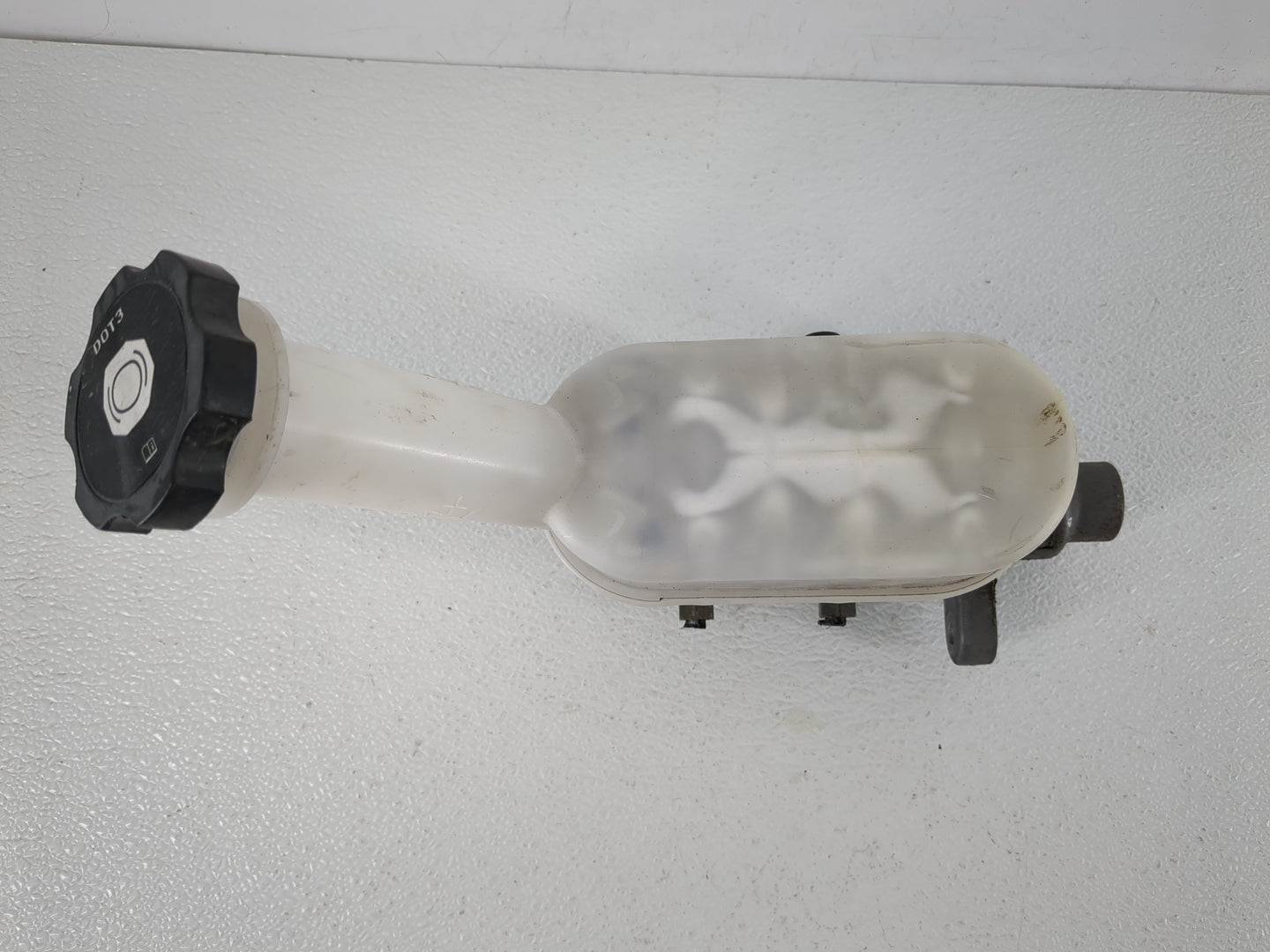 2009-2017 Gmc Acadia Brake Master Cylinder - Oemusedautoparts1.com