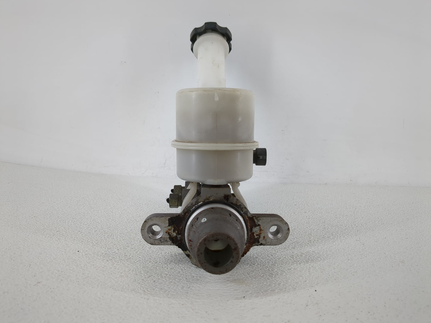 2009-2017 Gmc Acadia Brake Master Cylinder - Oemusedautoparts1.com