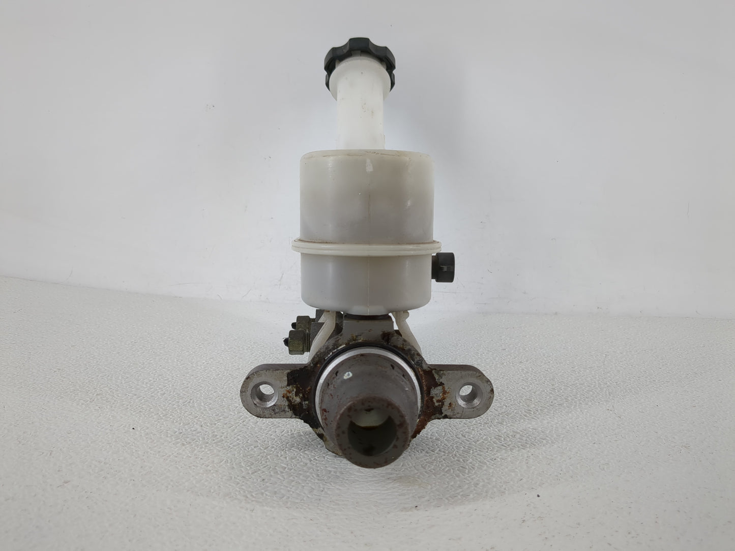 2009-2017 Gmc Acadia Brake Master Cylinder - Oemusedautoparts1.com