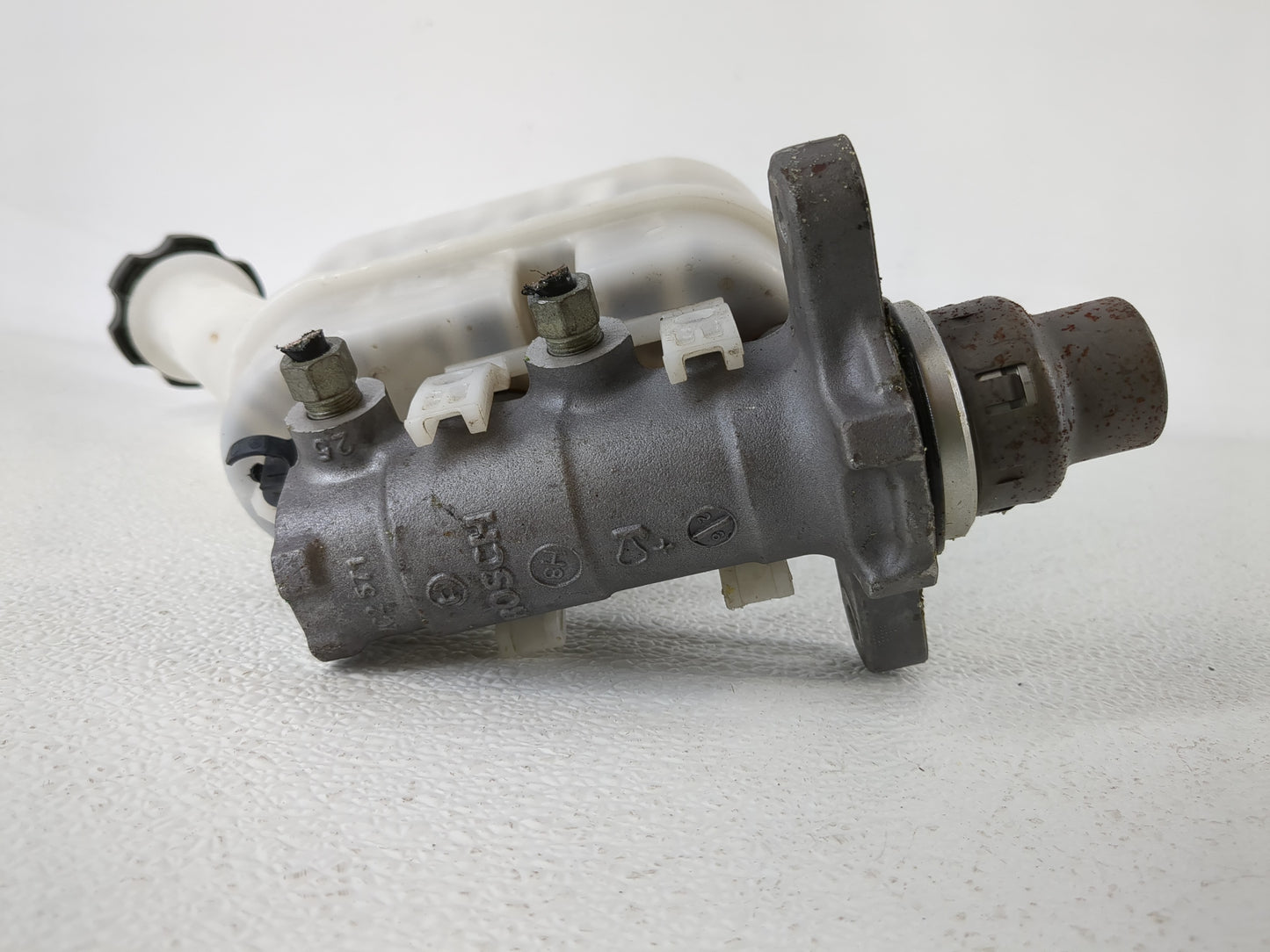 2009-2017 Gmc Acadia Brake Master Cylinder - Oemusedautoparts1.com