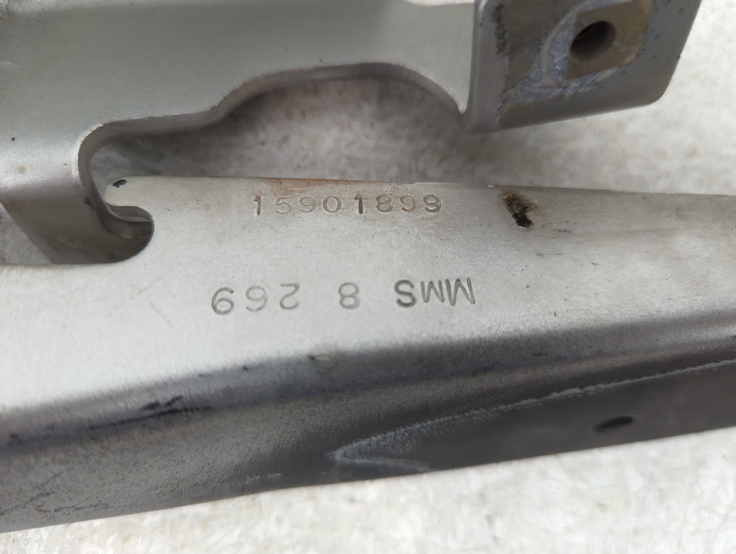 2009 Gmc Acadia Driver Hood Hinge - Oemusedautoparts1.com