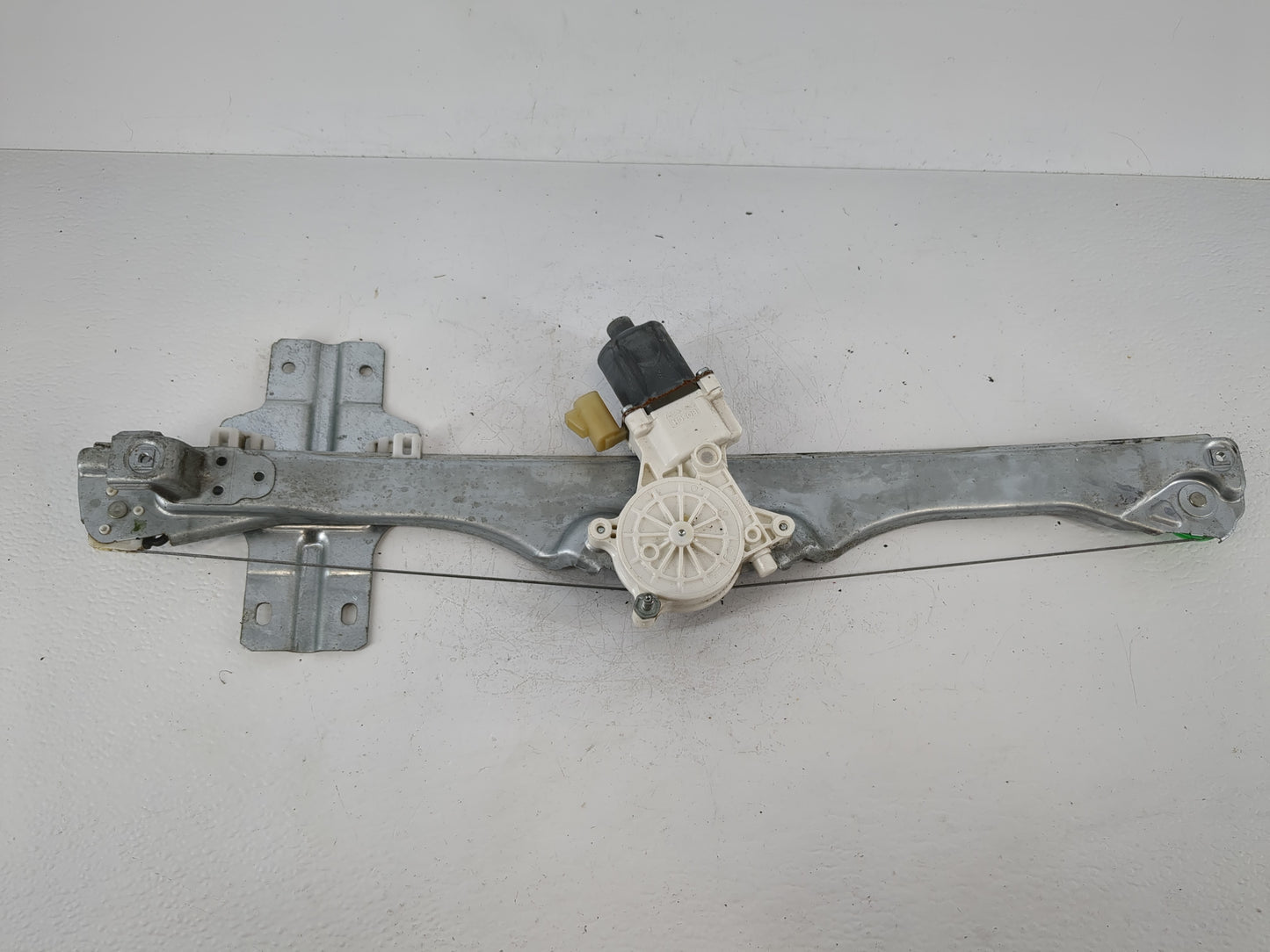 2007-2012 Gmc Acadia Passenger Rear Right Power Window Motor - Oemusedautoparts1.com