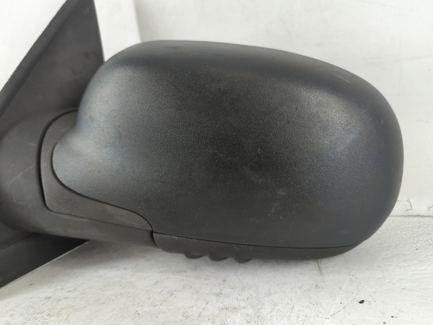 2003-2009 Gmc Envoy Driver Left Side View Manual Door Mirror Black - Oemusedautoparts1.com